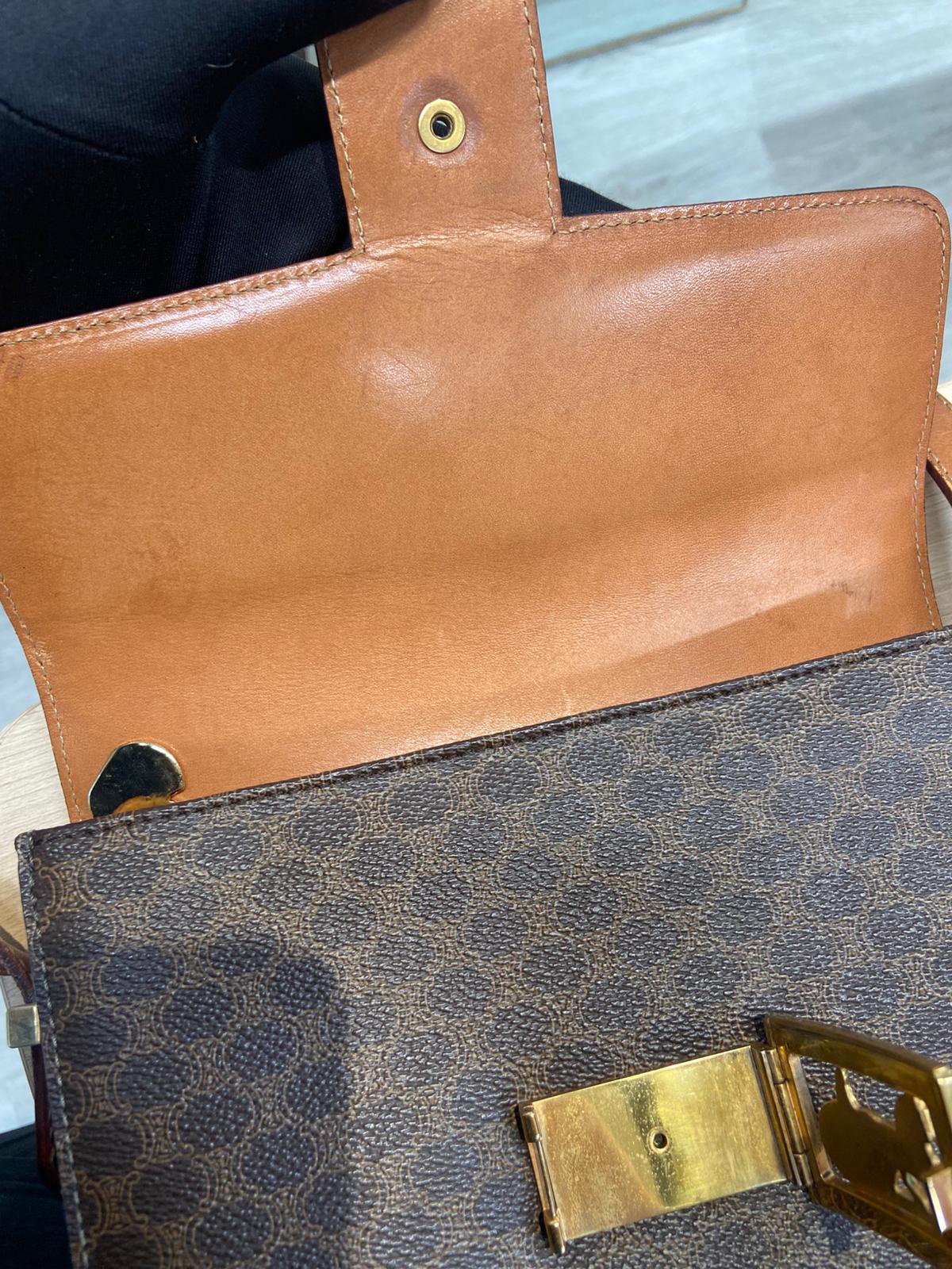 Celine 老花馬車扣 Box 空姐包