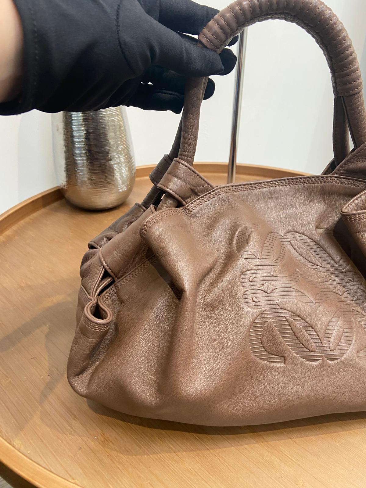 Loewe 不規則餃子包