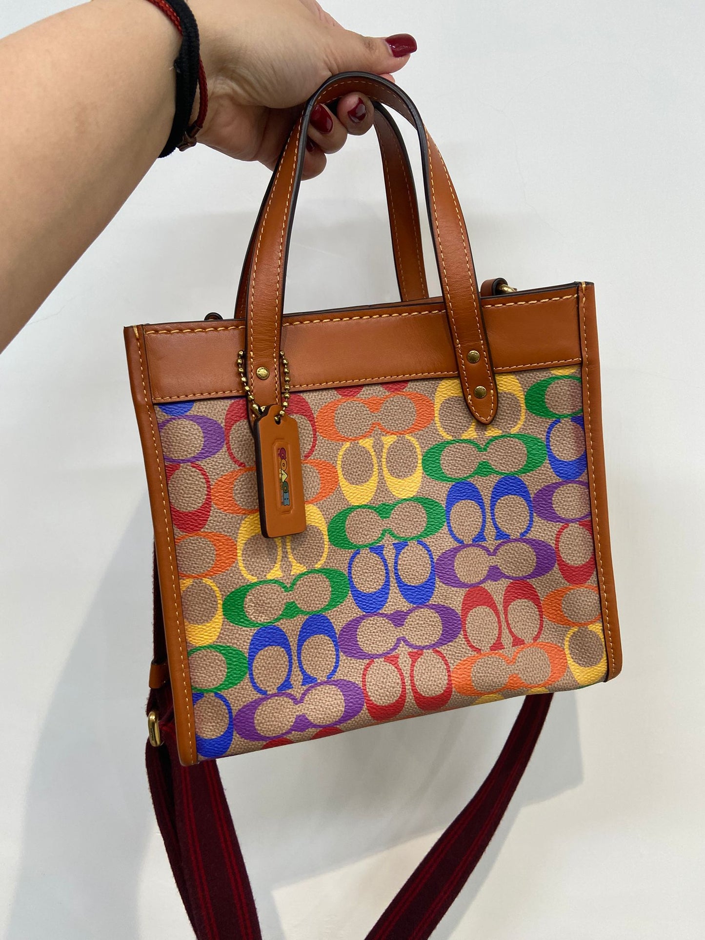 Coach 🌈彩字logo tote small