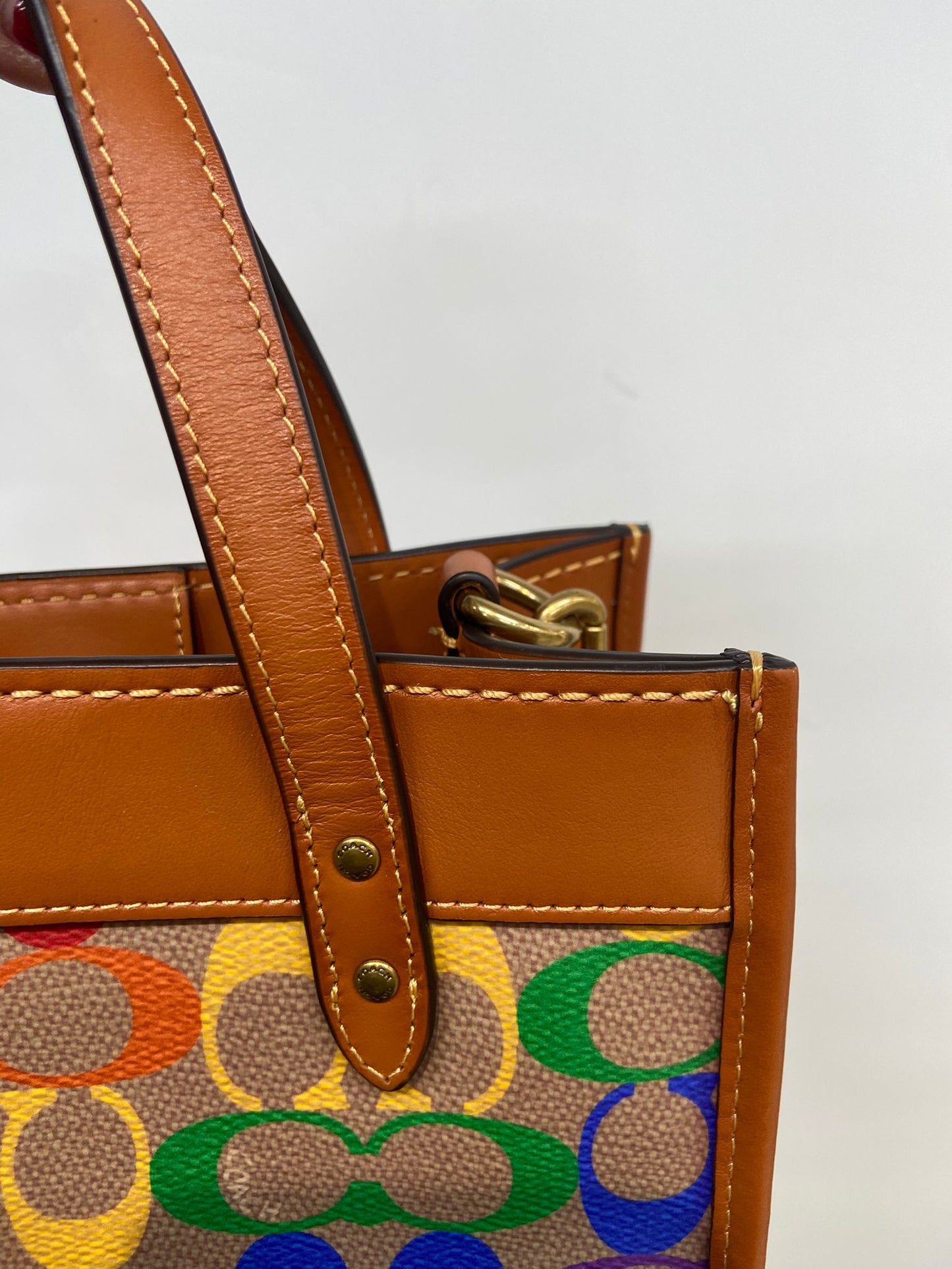 Coach 🌈彩字logo tote small
