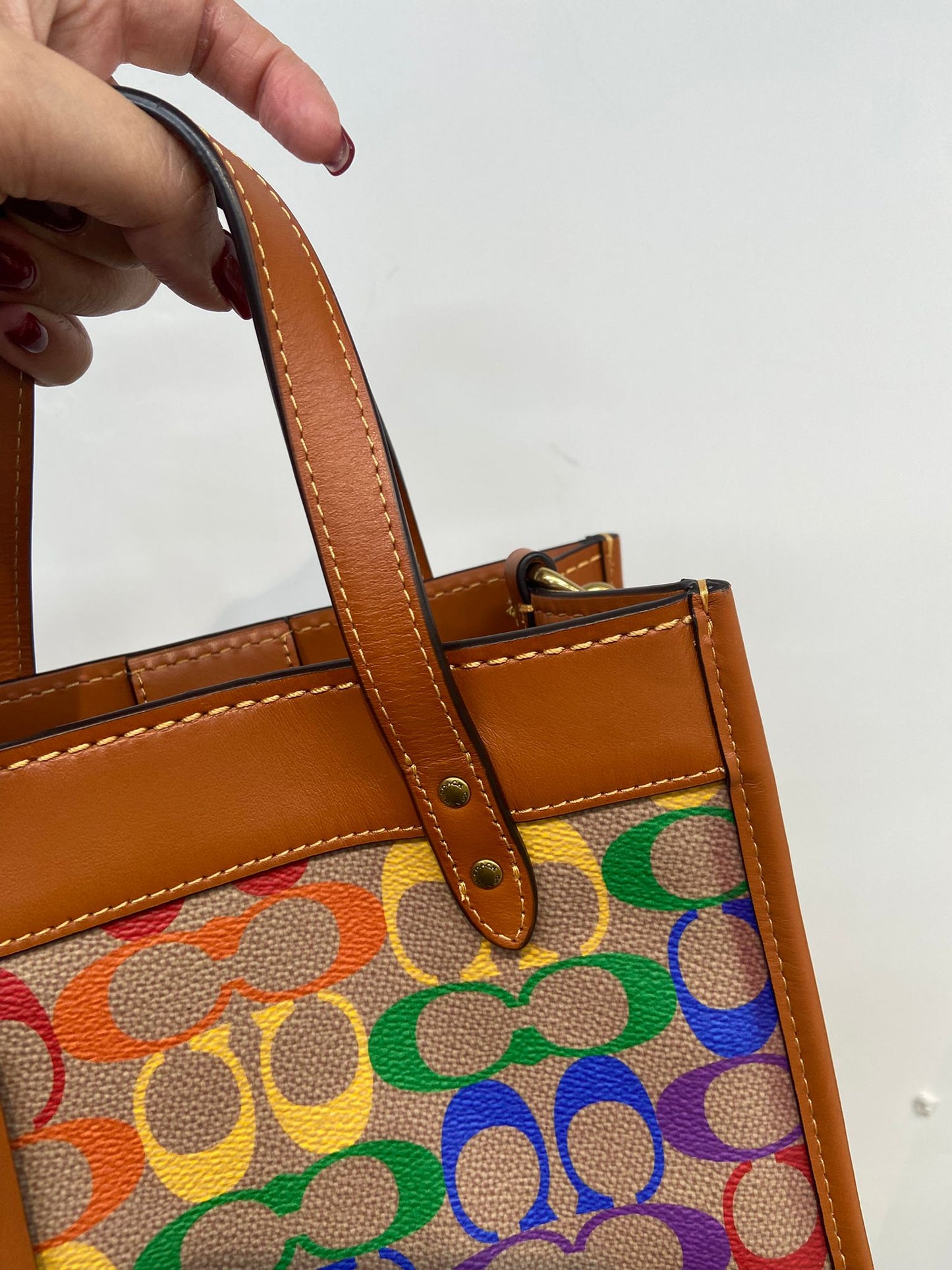 Coach 🌈彩字logo tote small