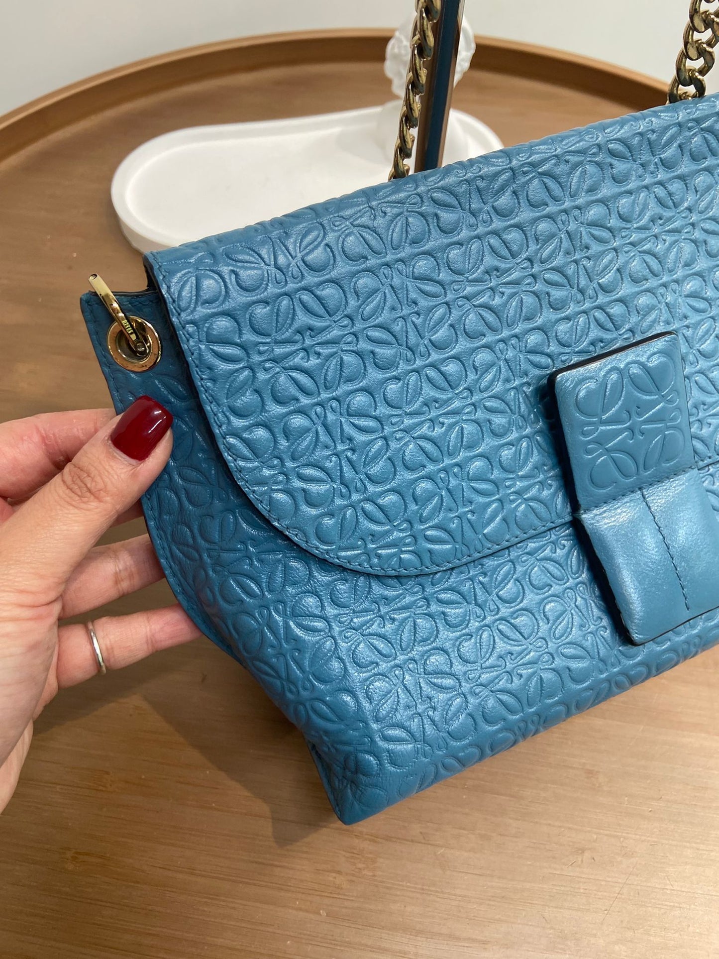 LOEWE Avenue 壓花logo鏈條袋