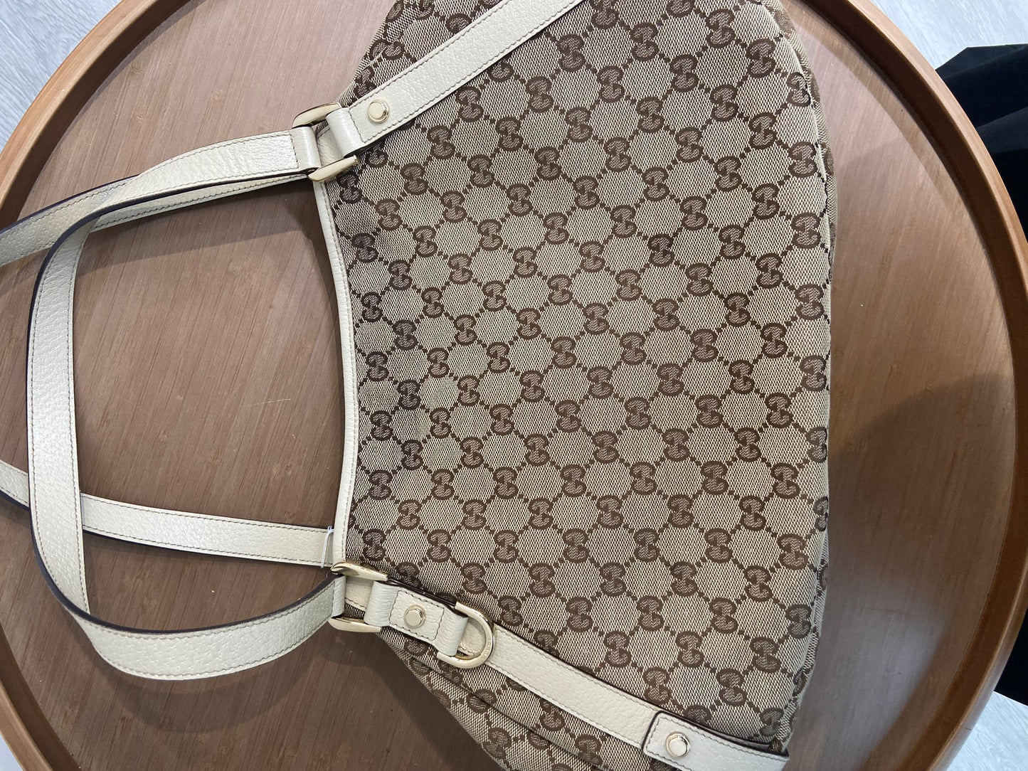 Gucci 老花單肩袋