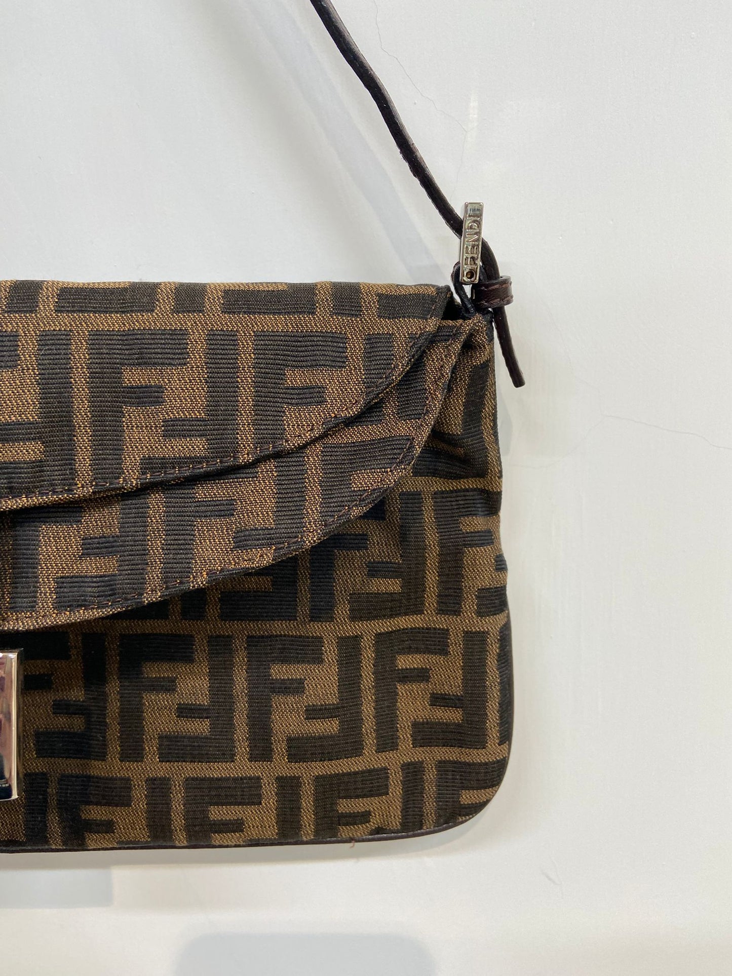 Fendi baguette 雙蓋老花法棍包