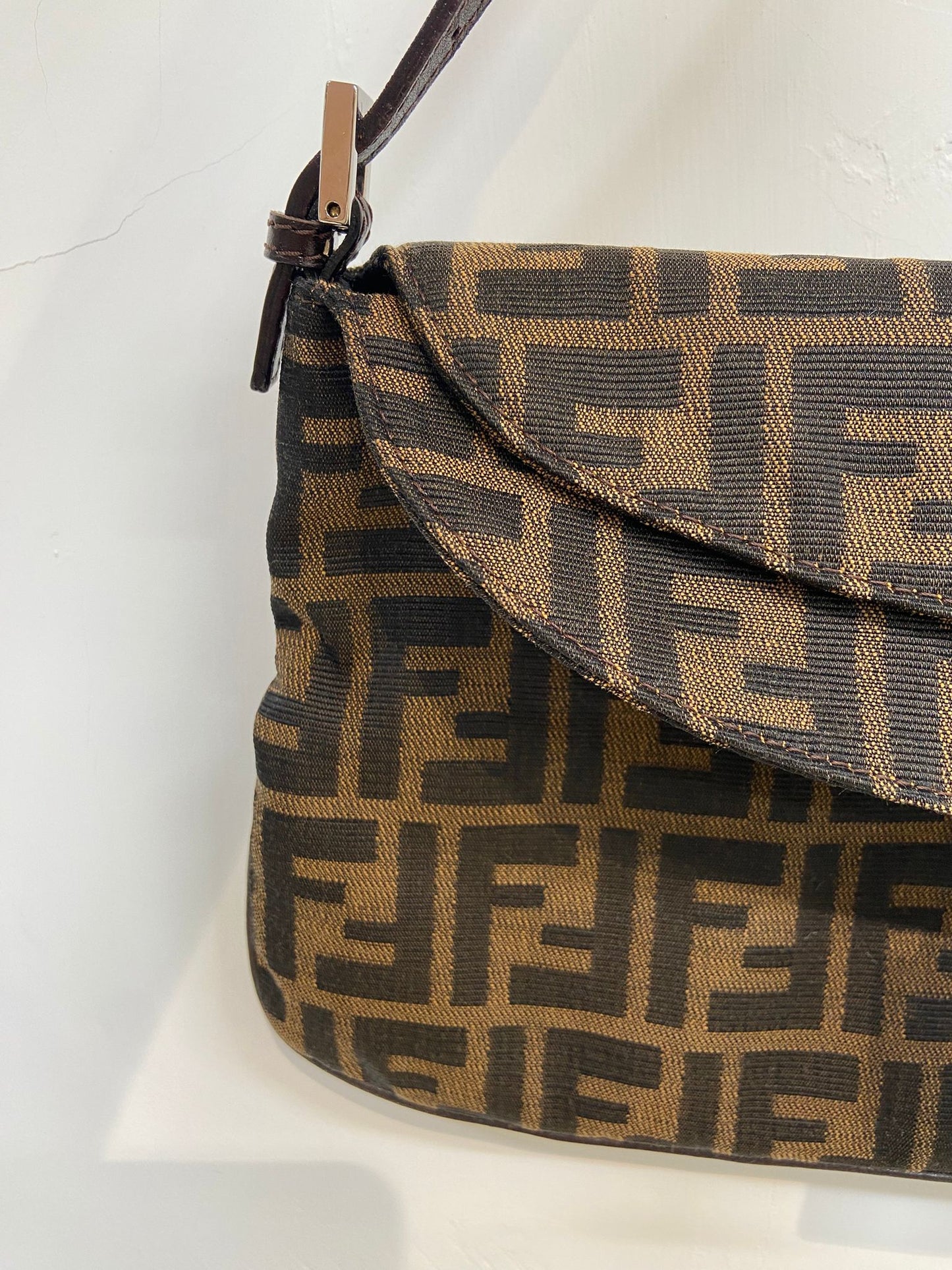 Fendi baguette 雙蓋老花法棍包