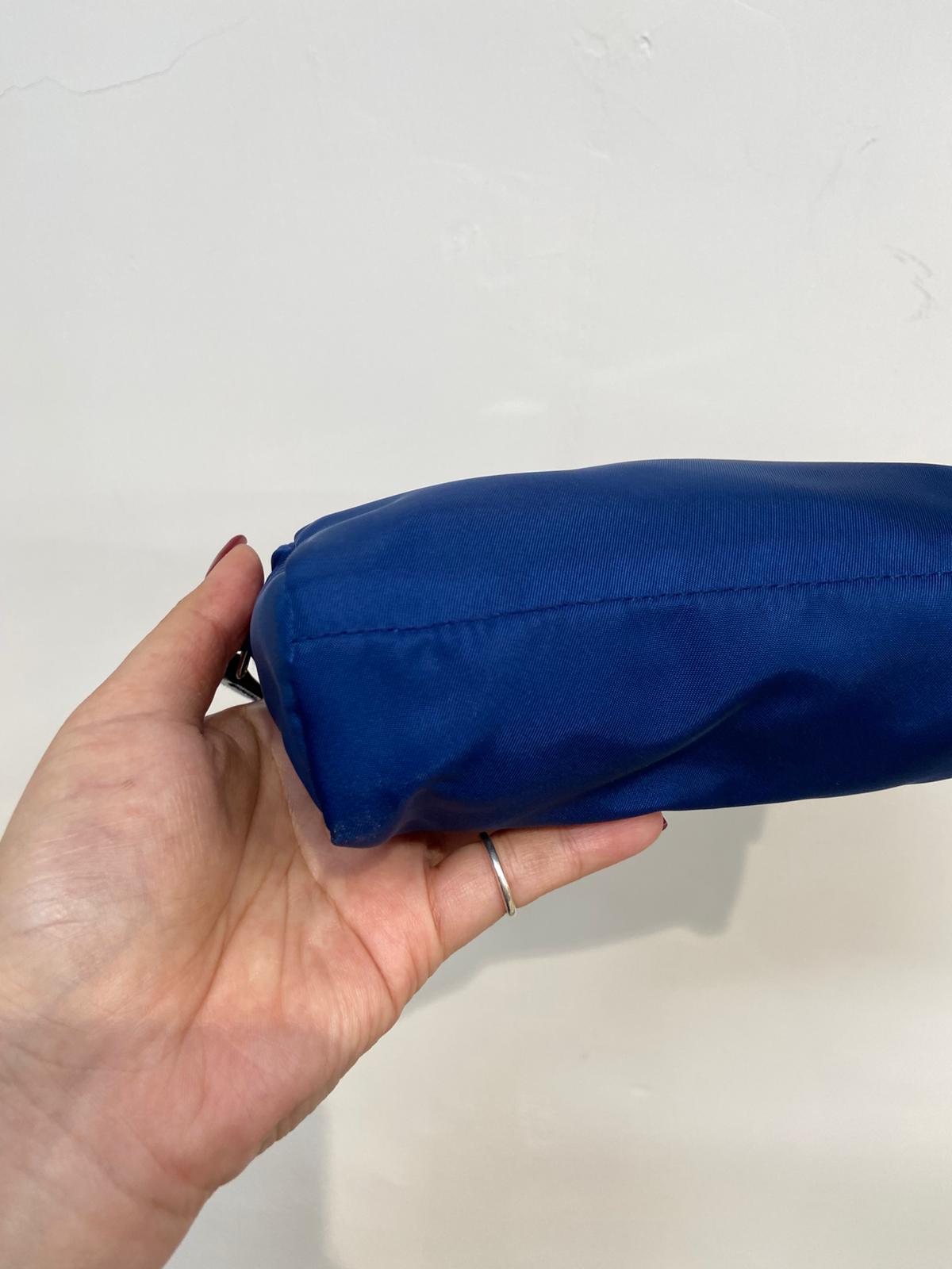 PRADA 拉鍊pouch