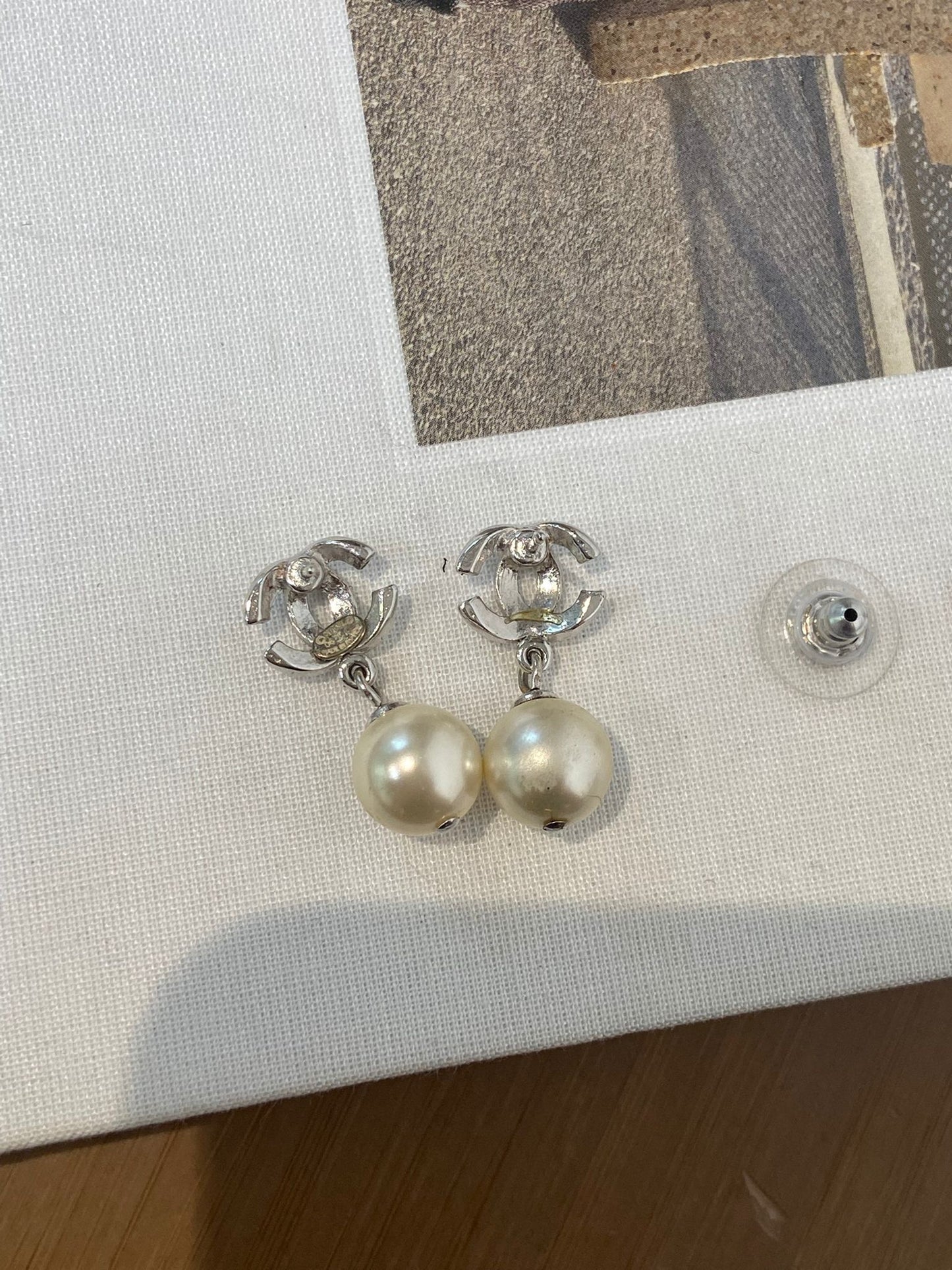 CHANEL CC吊珍珠耳環