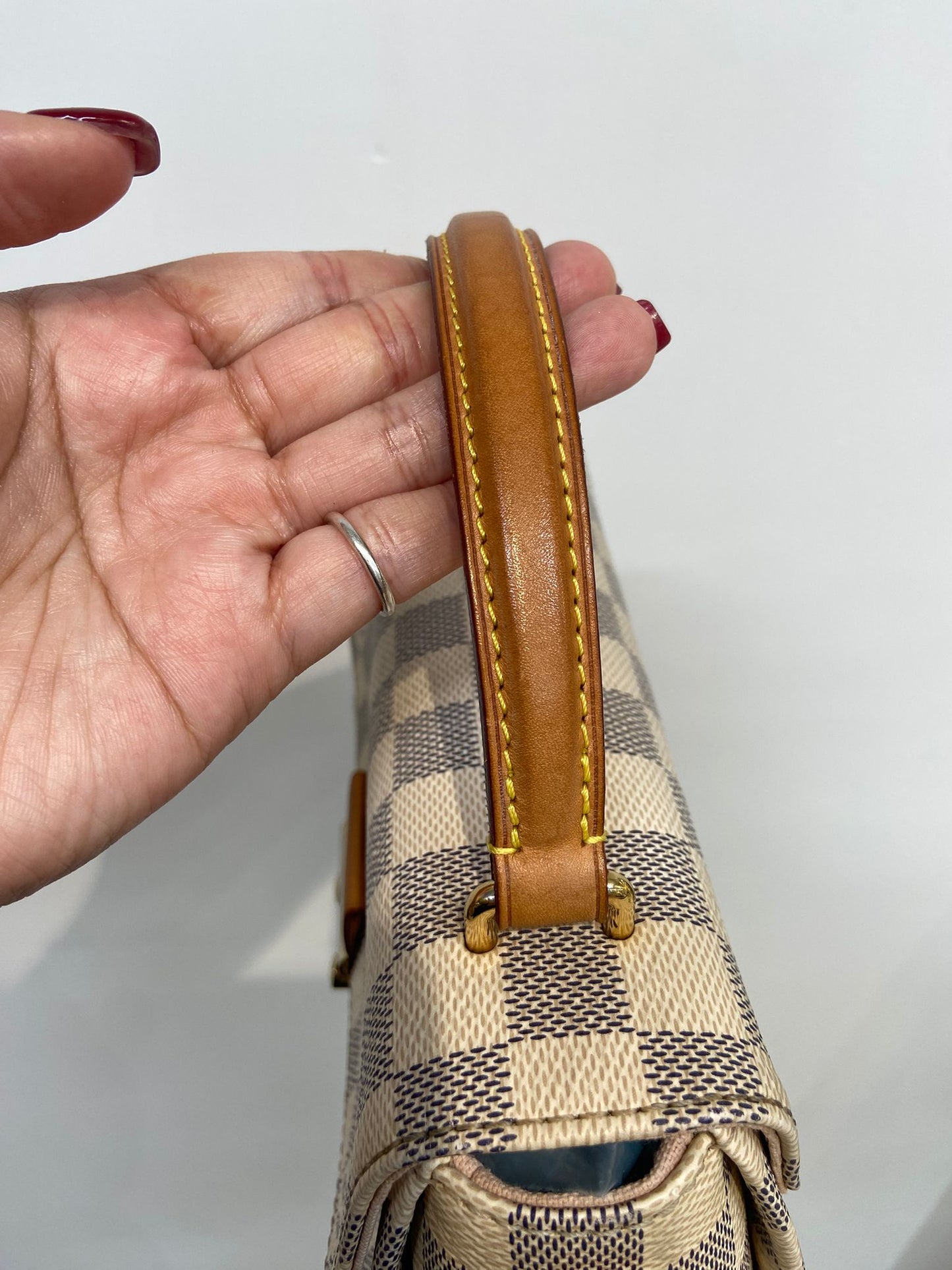 LV croisette 白棋盤兩用袋