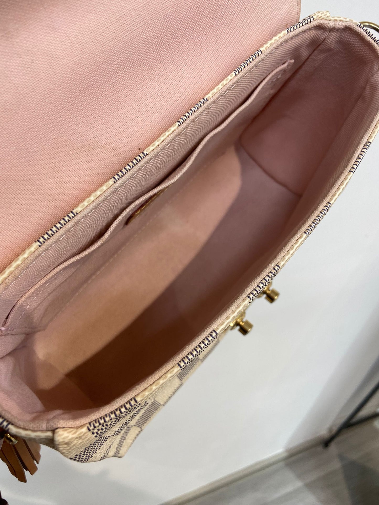 LV croisette 白棋盤兩用袋