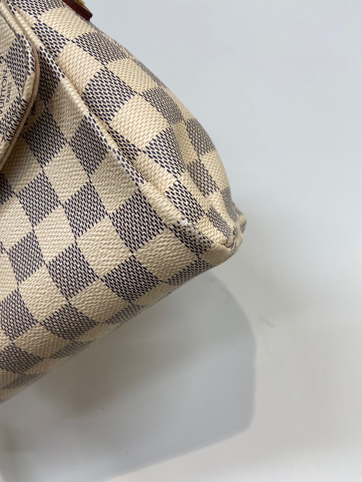 LV croisette 白棋盤兩用袋