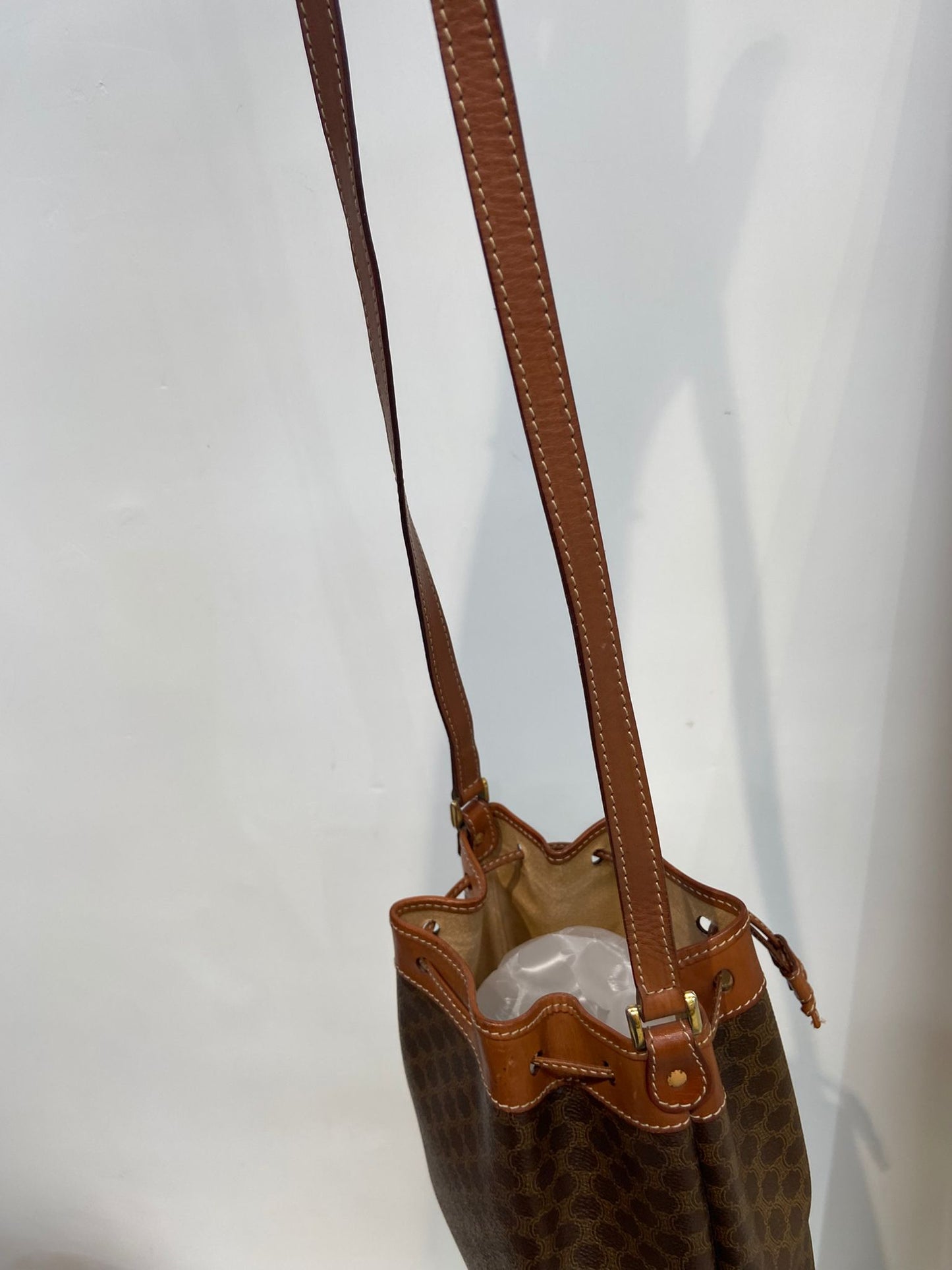 CELINE 老花斜孭水桶袋