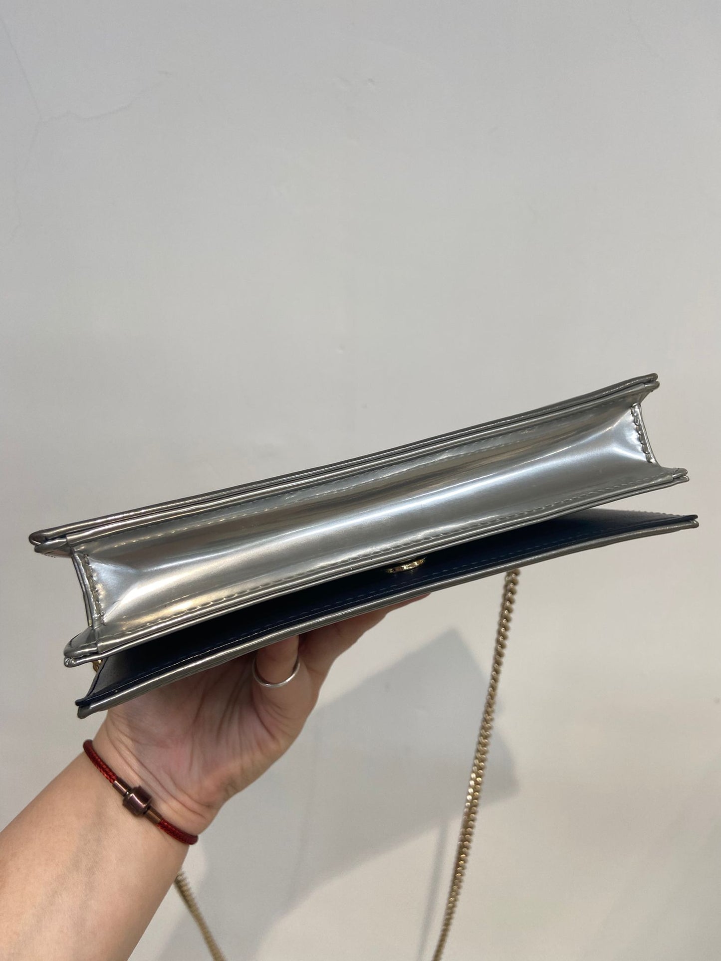 DIOR 銀色盾牌WOC