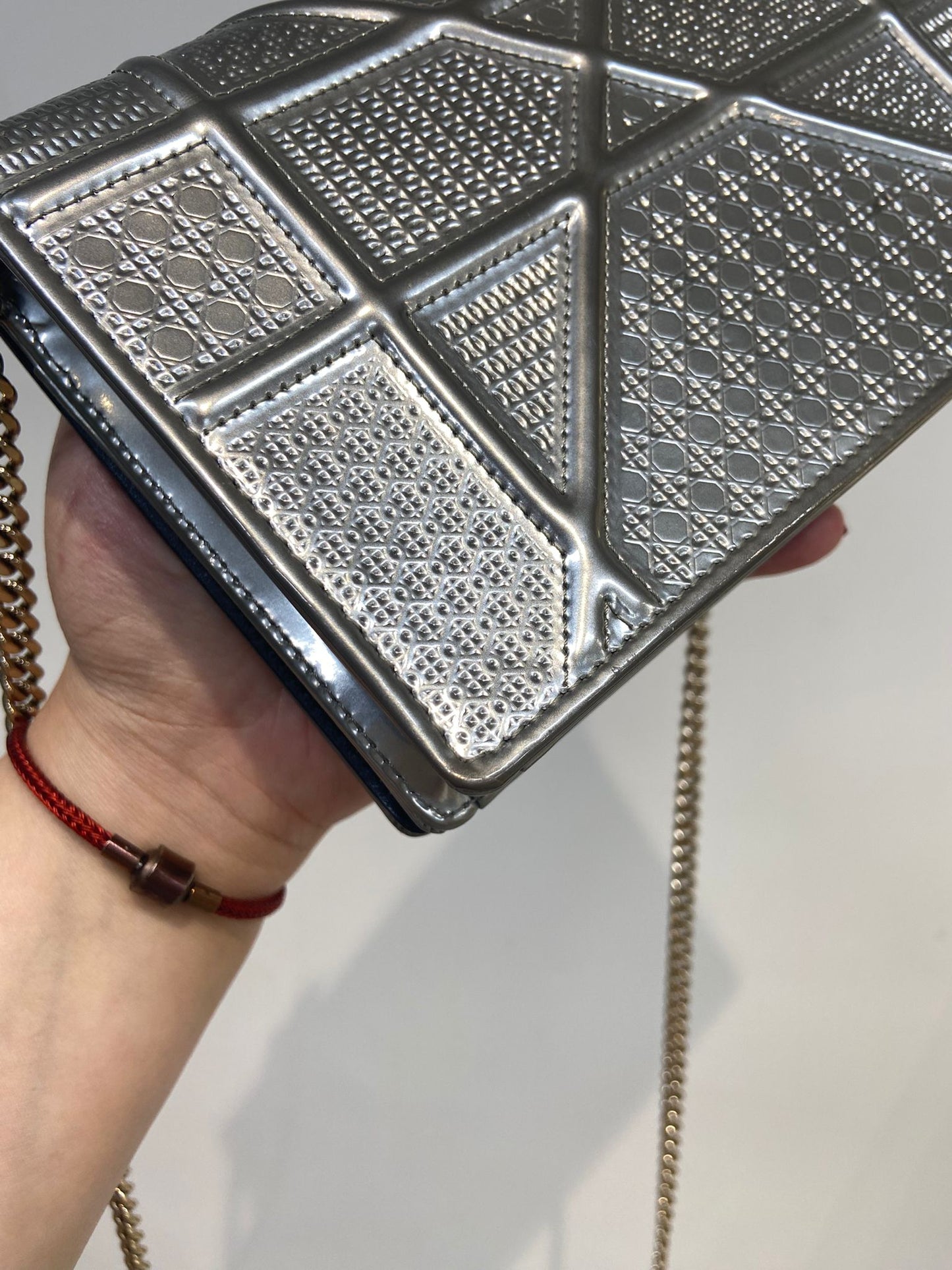 DIOR 銀色盾牌WOC