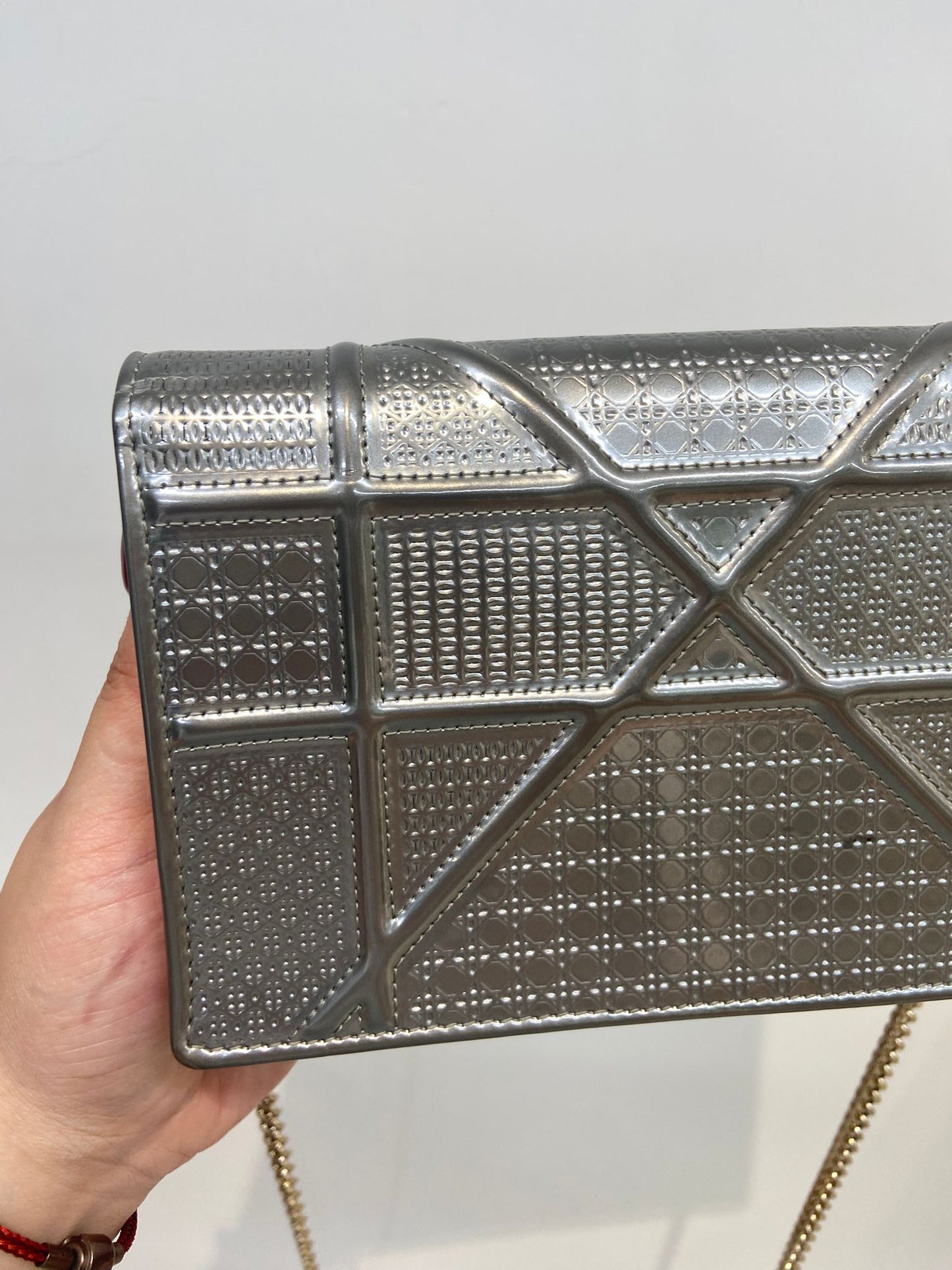 DIOR 銀色盾牌WOC