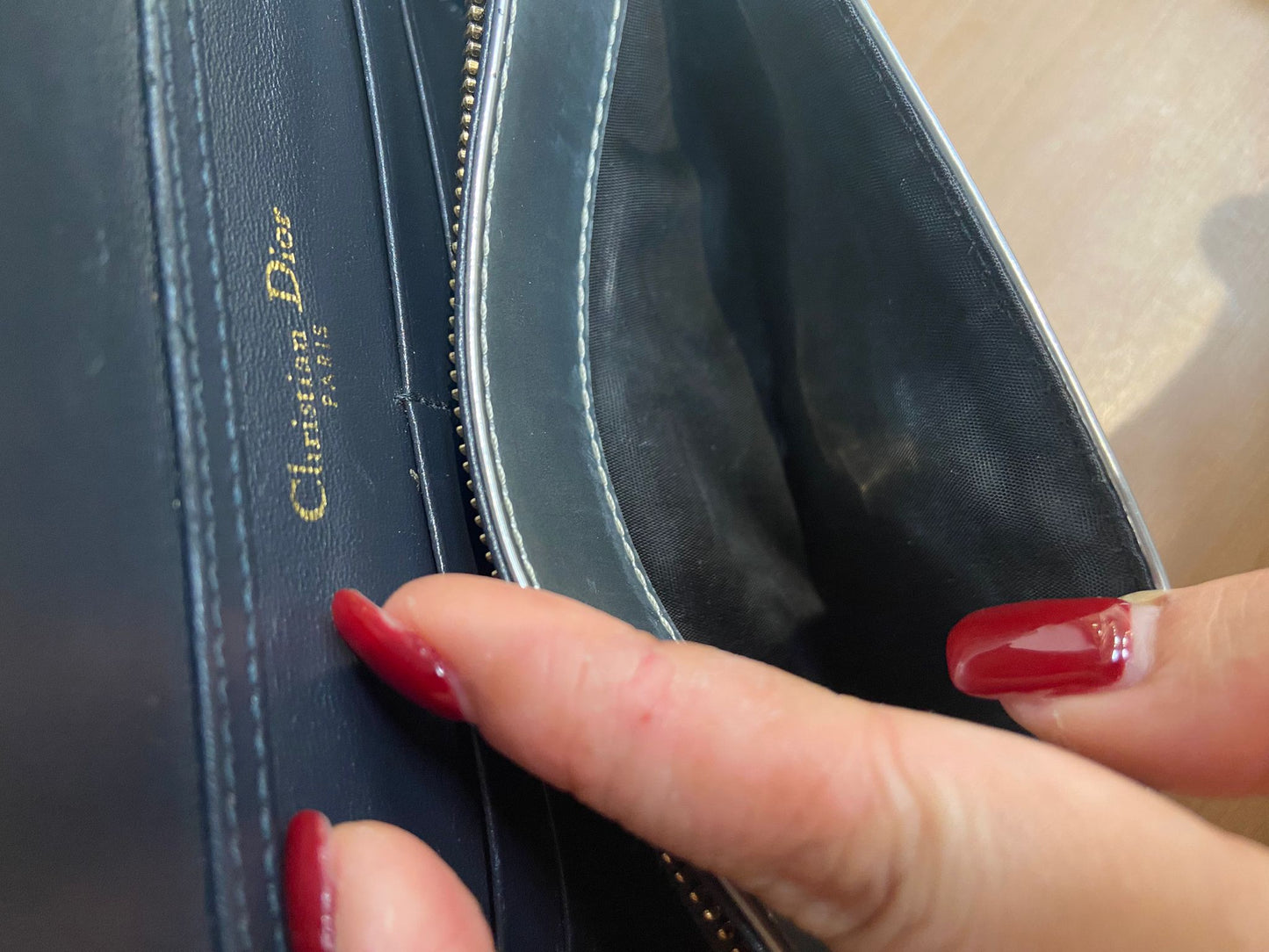DIOR 銀色盾牌WOC