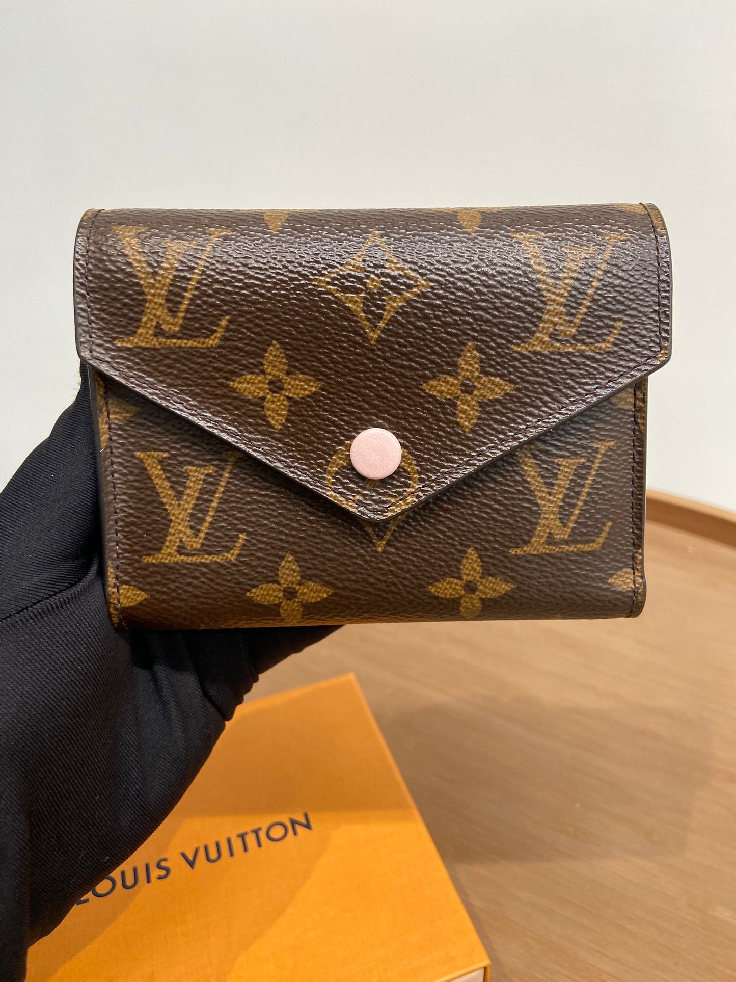 LV 老花三摺短銀包