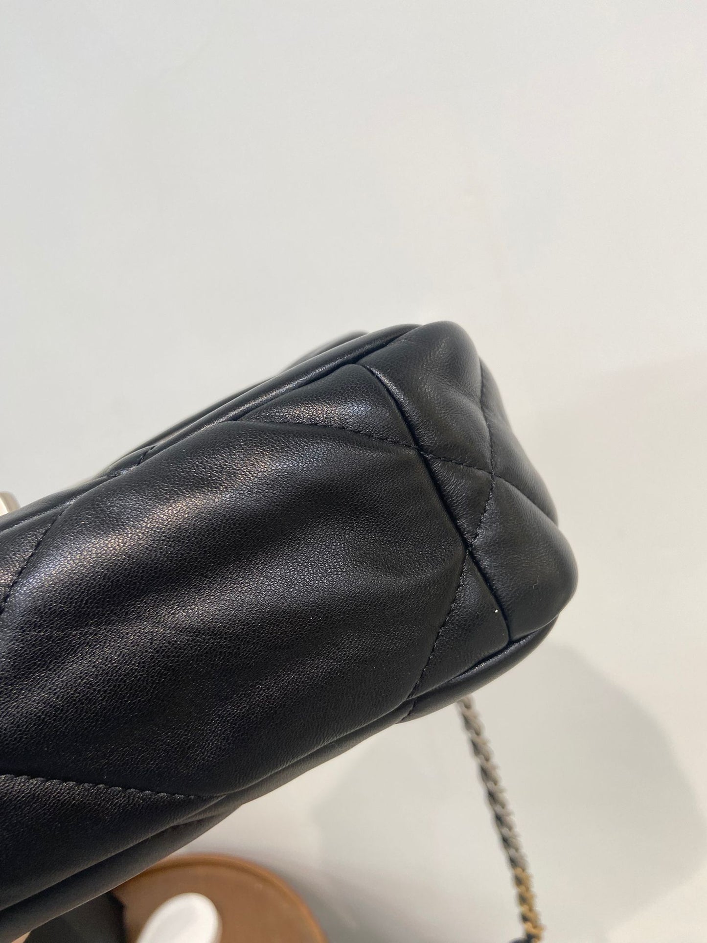 Chanel 19 small