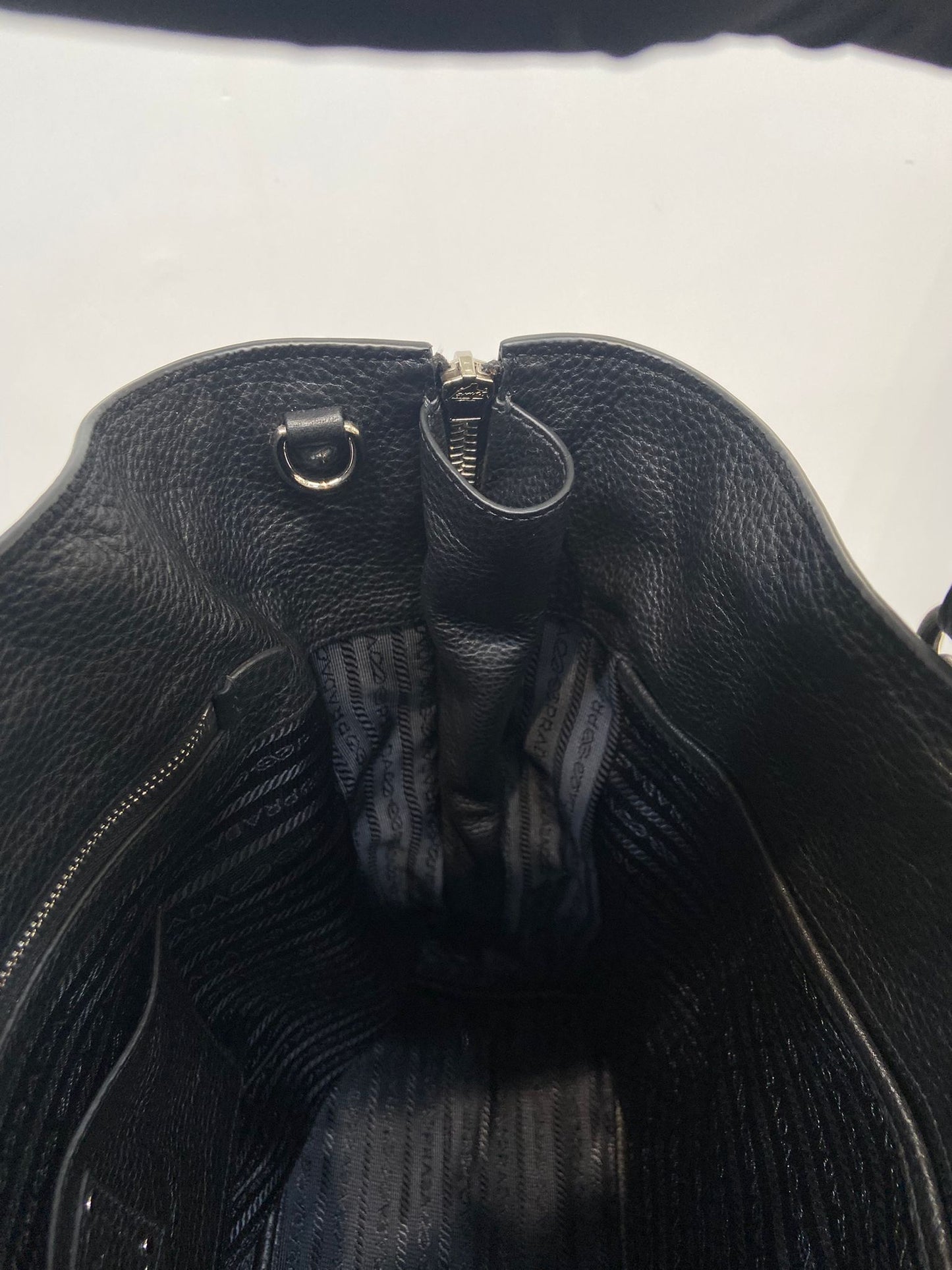 Prada 牛皮 2 ways 兩用袋