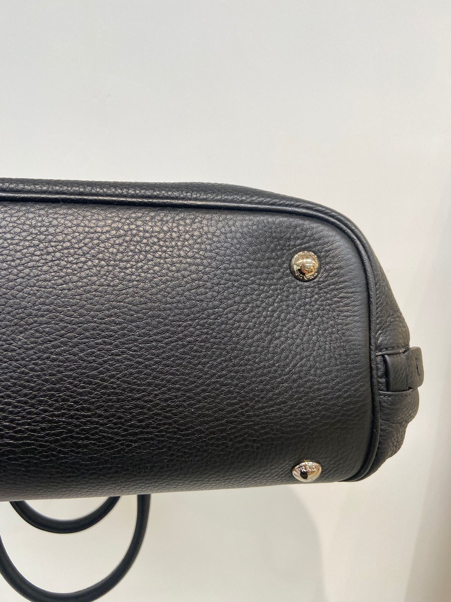 Prada 牛皮 2 ways 兩用袋
