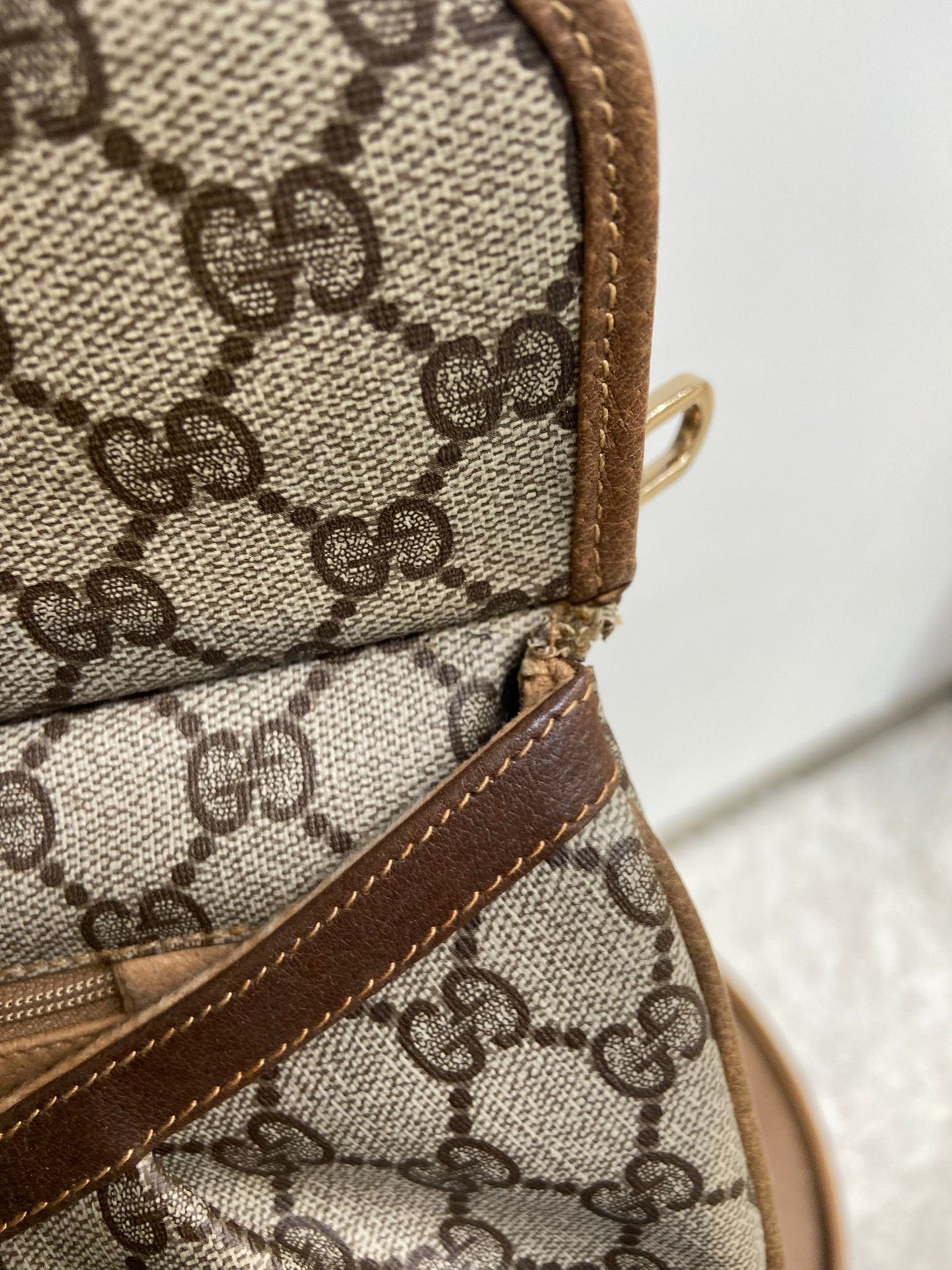 Gucci 老花餃子型 手拎包