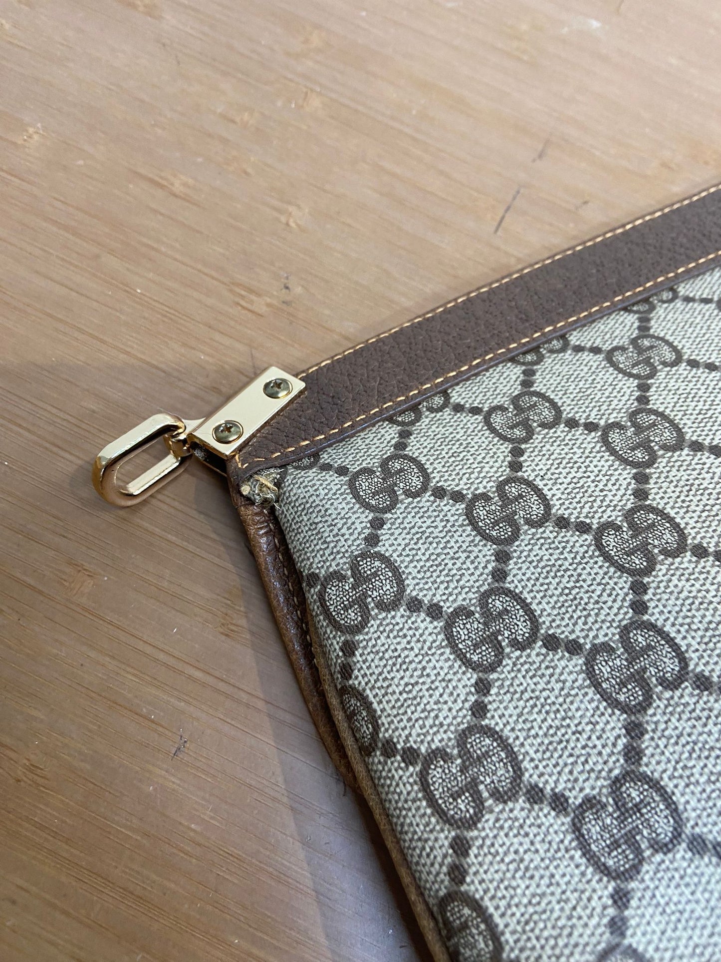 Gucci 老花餃子型 手拎包