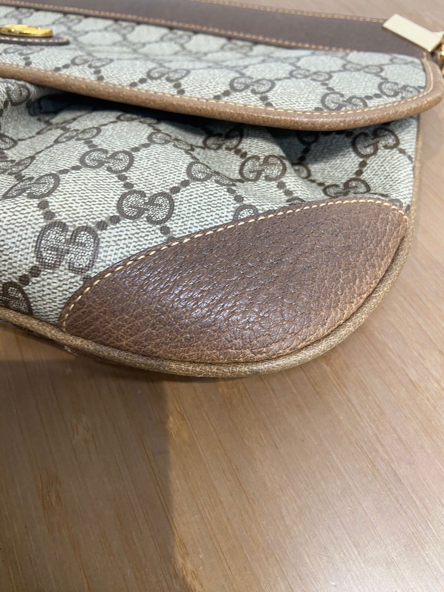 Gucci 老花餃子型 手拎包