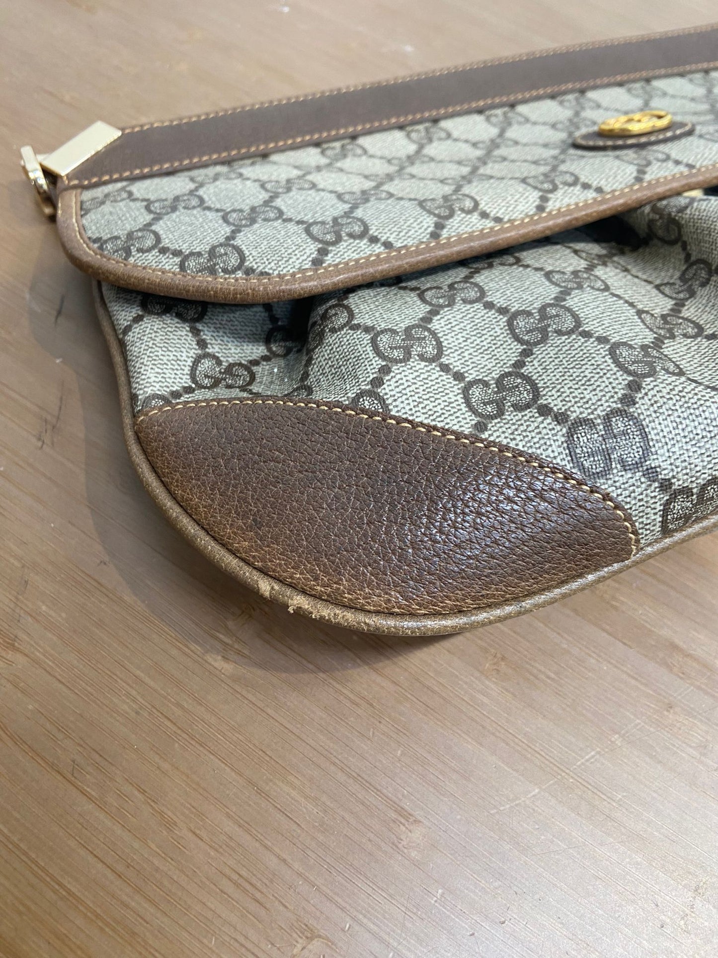 Gucci 老花餃子型 手拎包
