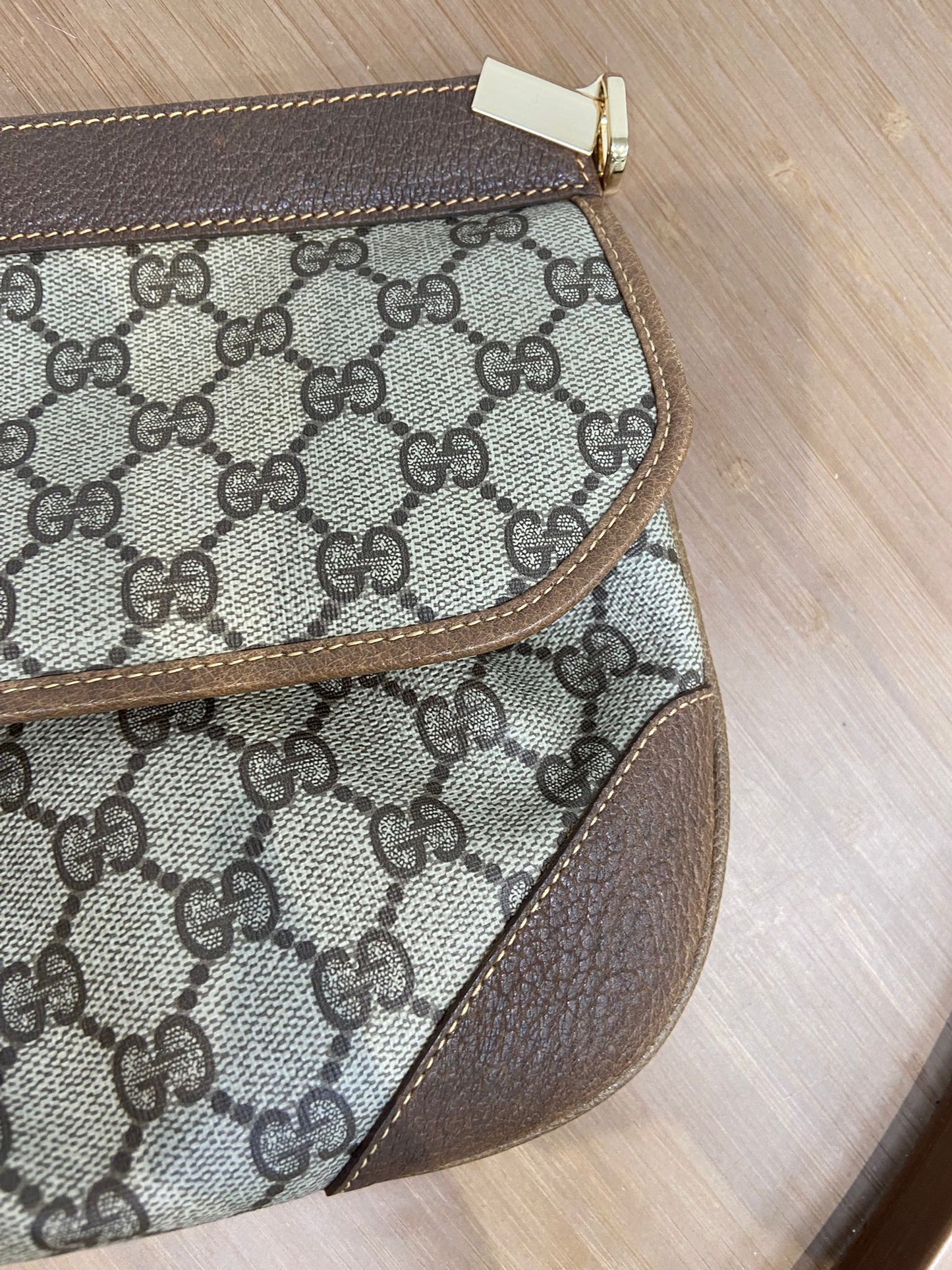 Gucci 老花餃子型 手拎包