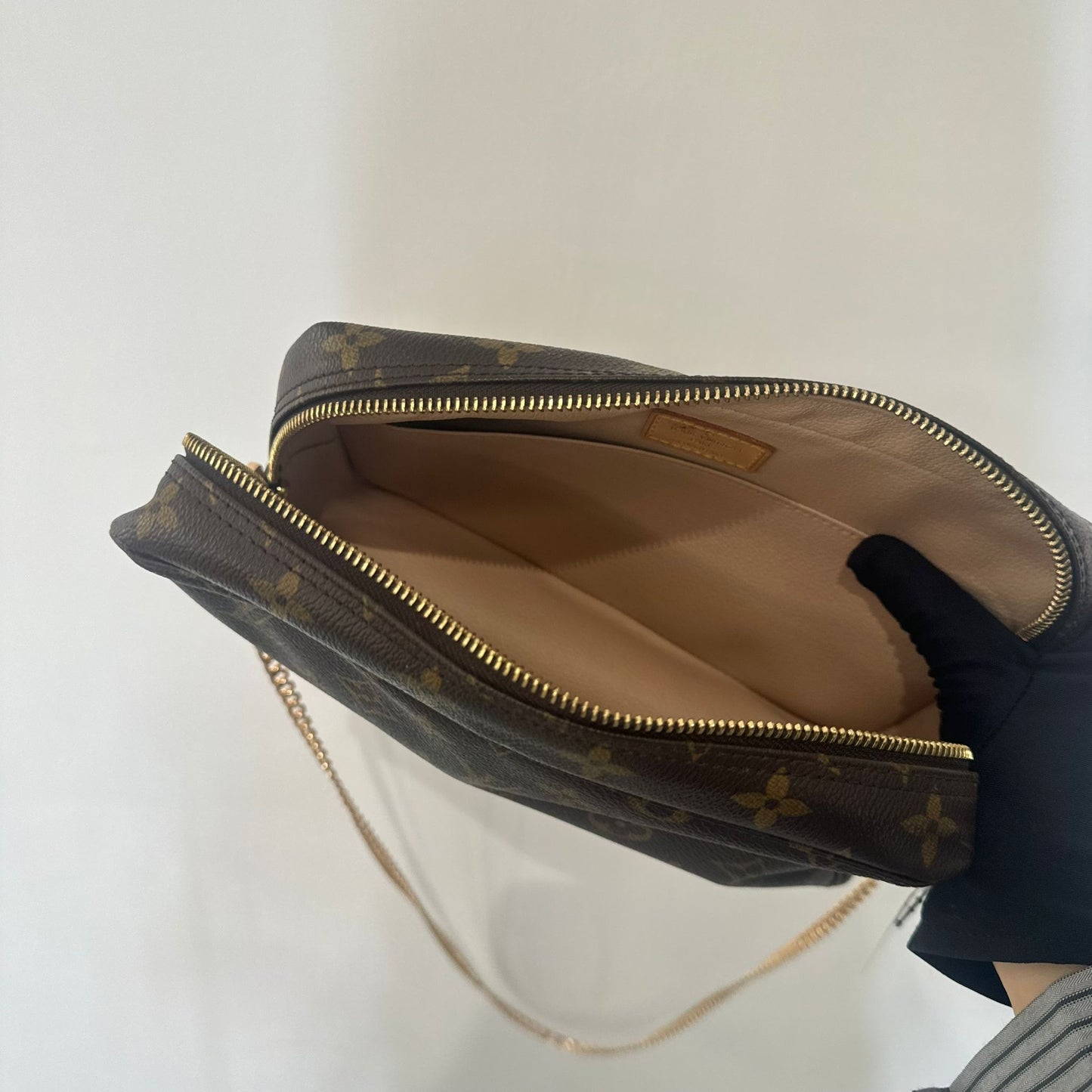 LV Pouch
