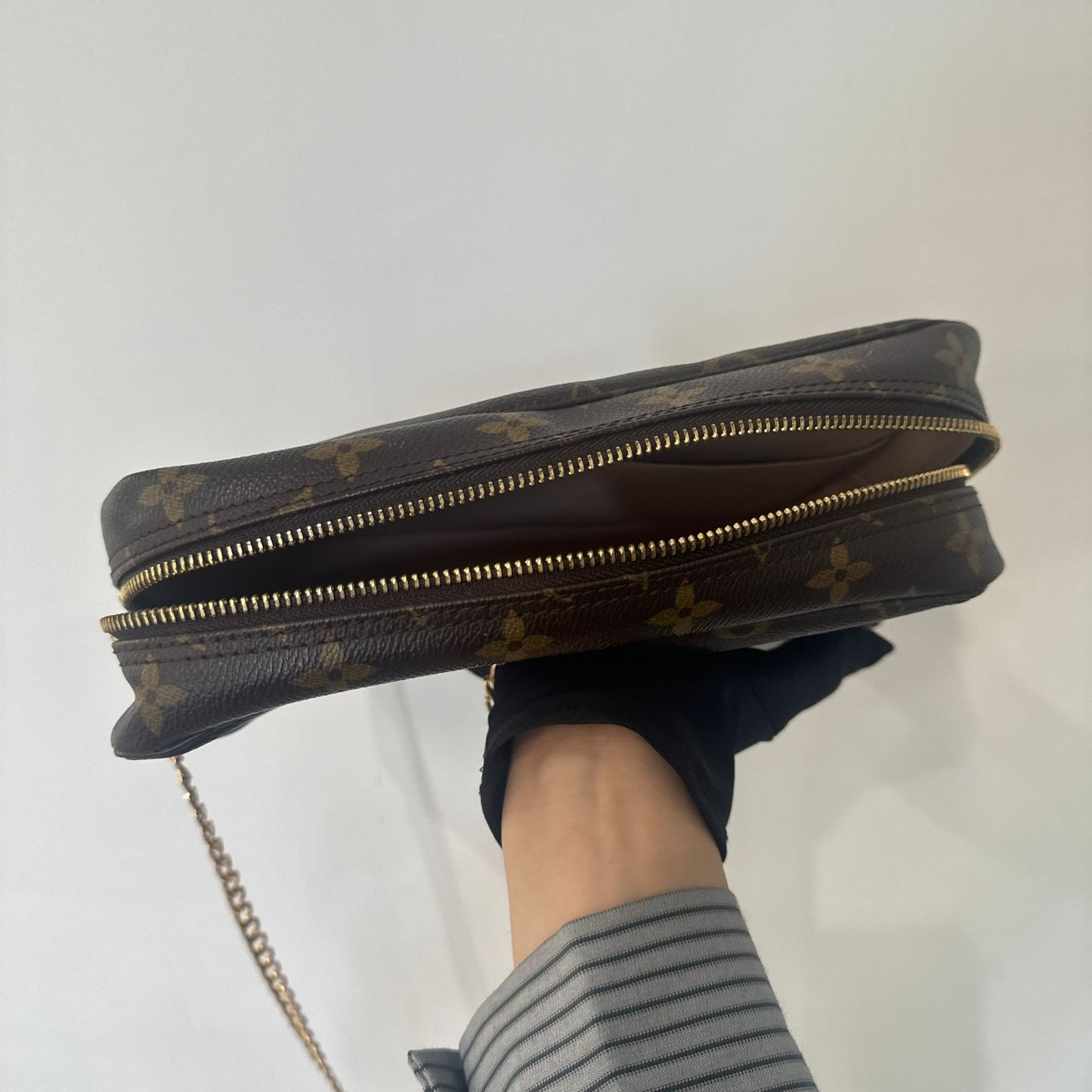 LV Pouch