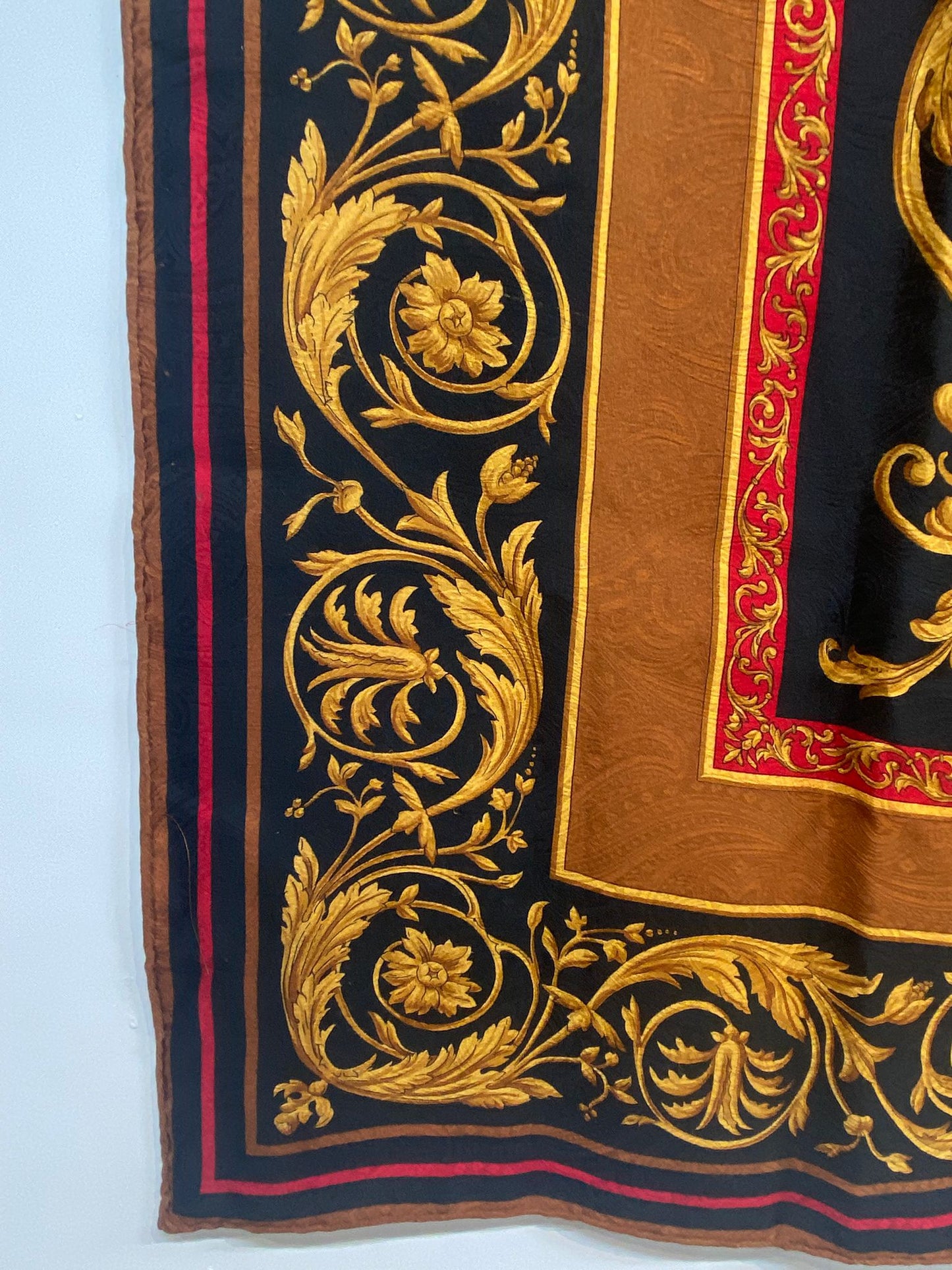 YSL 大絲巾