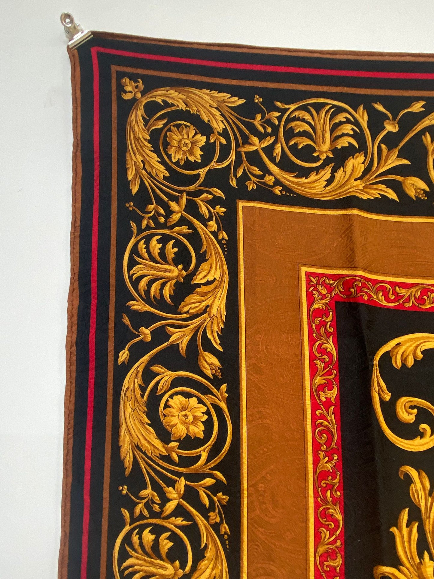 YSL 大絲巾