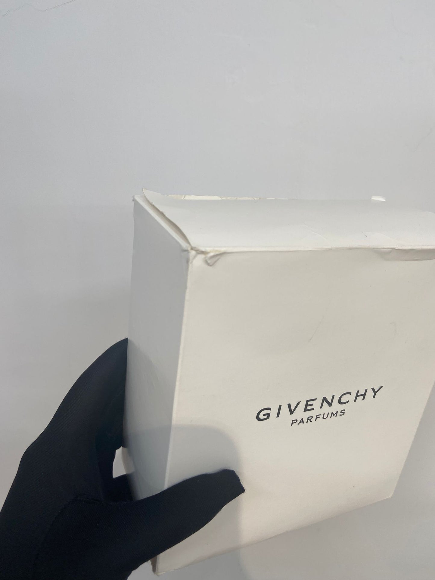 Givenchy beauty 粉色斜孭袋仔