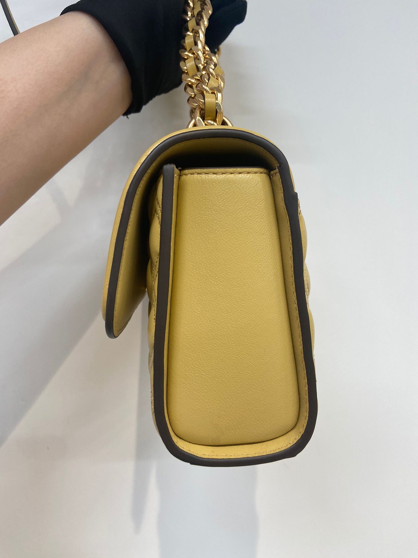 Tory Burch 奶黃色 鏈條袋