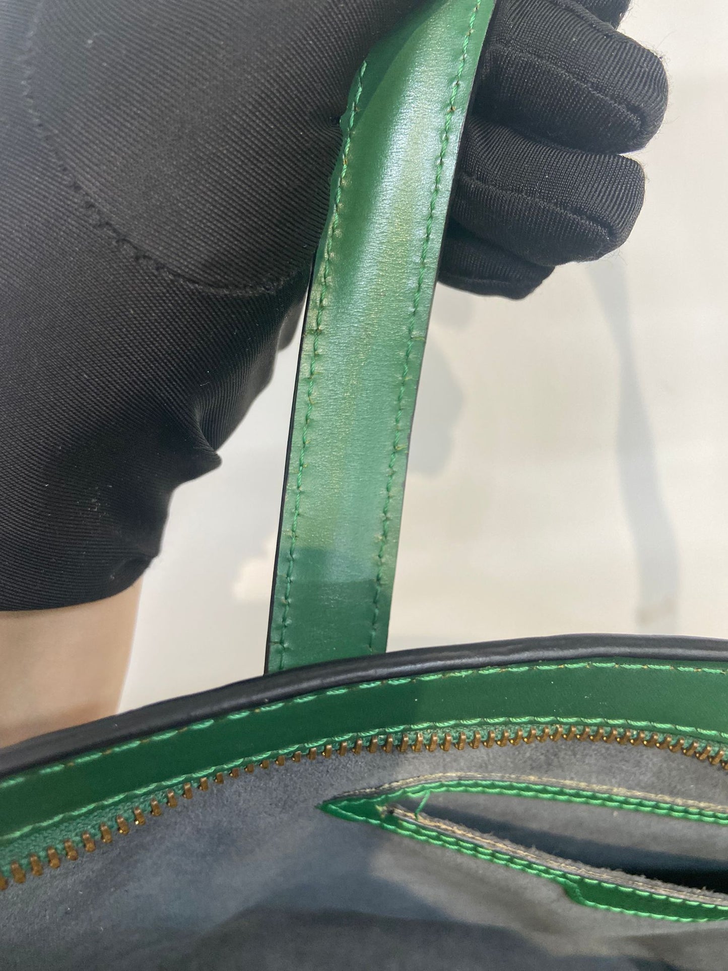 LV EPI 單肩水桶袋