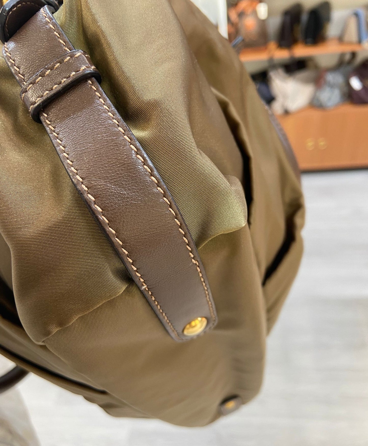PRADA 降落傘餃子袋