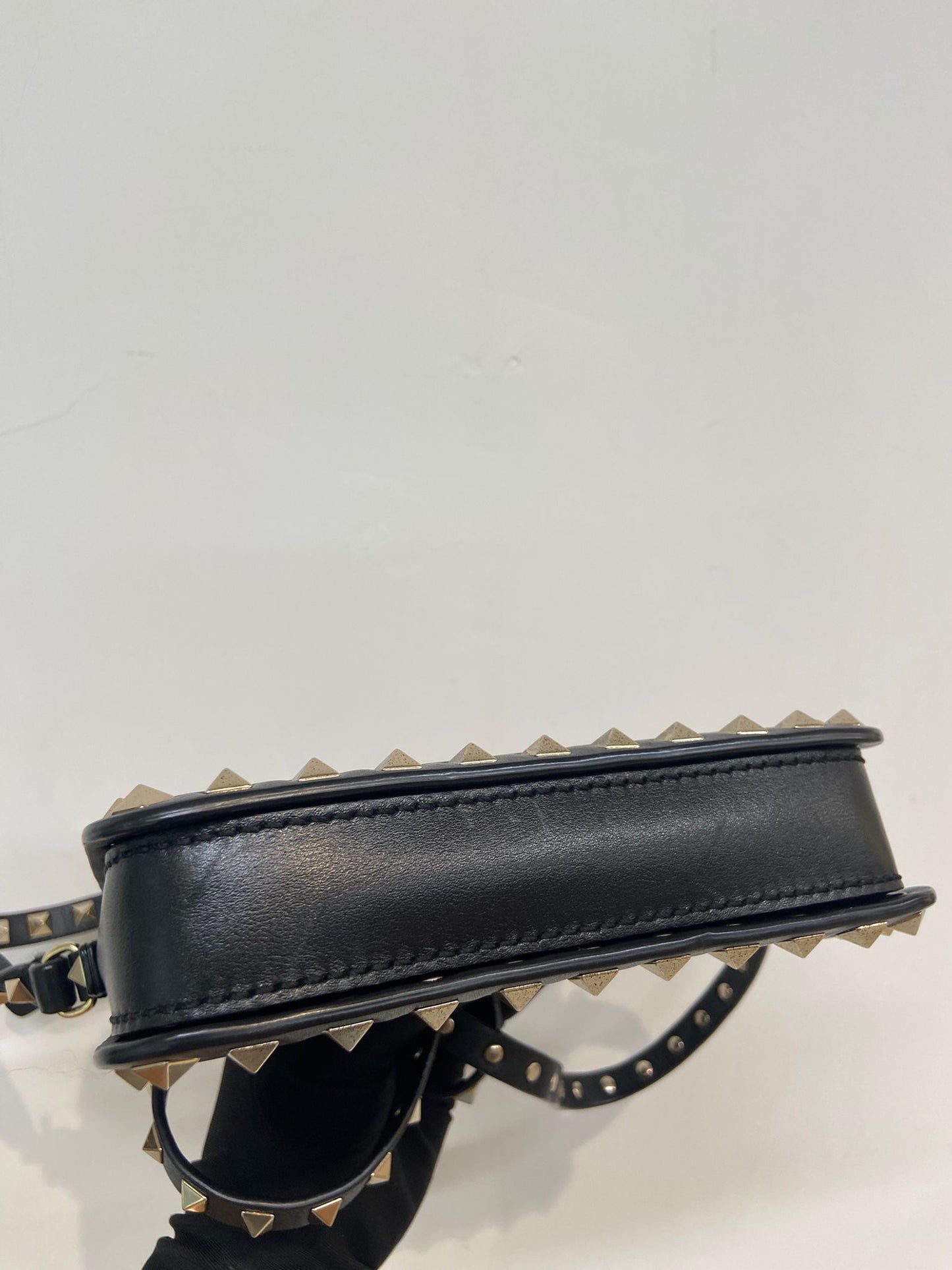 Valentino 黑色斜孭袋