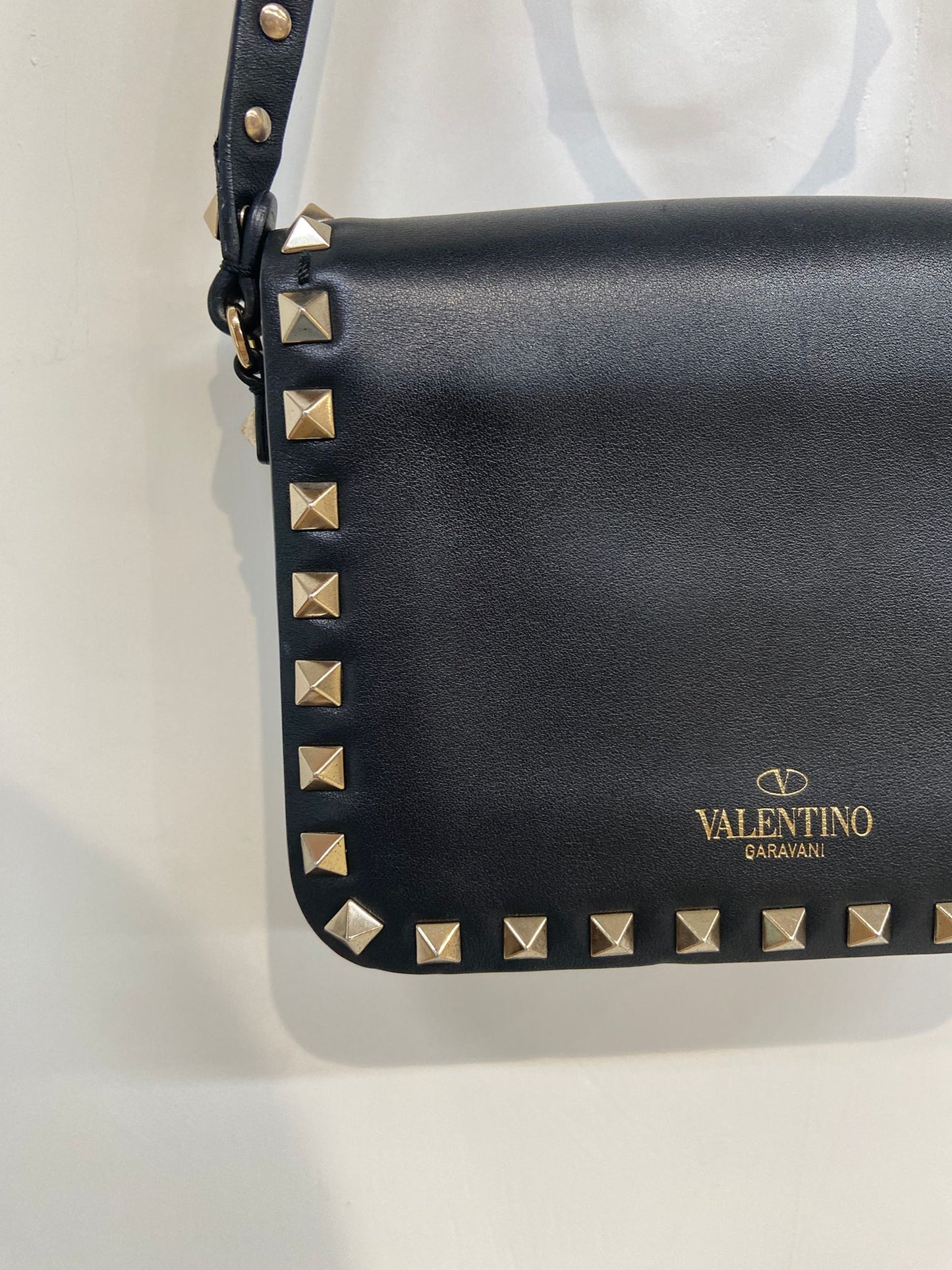 Valentino 黑色斜孭袋