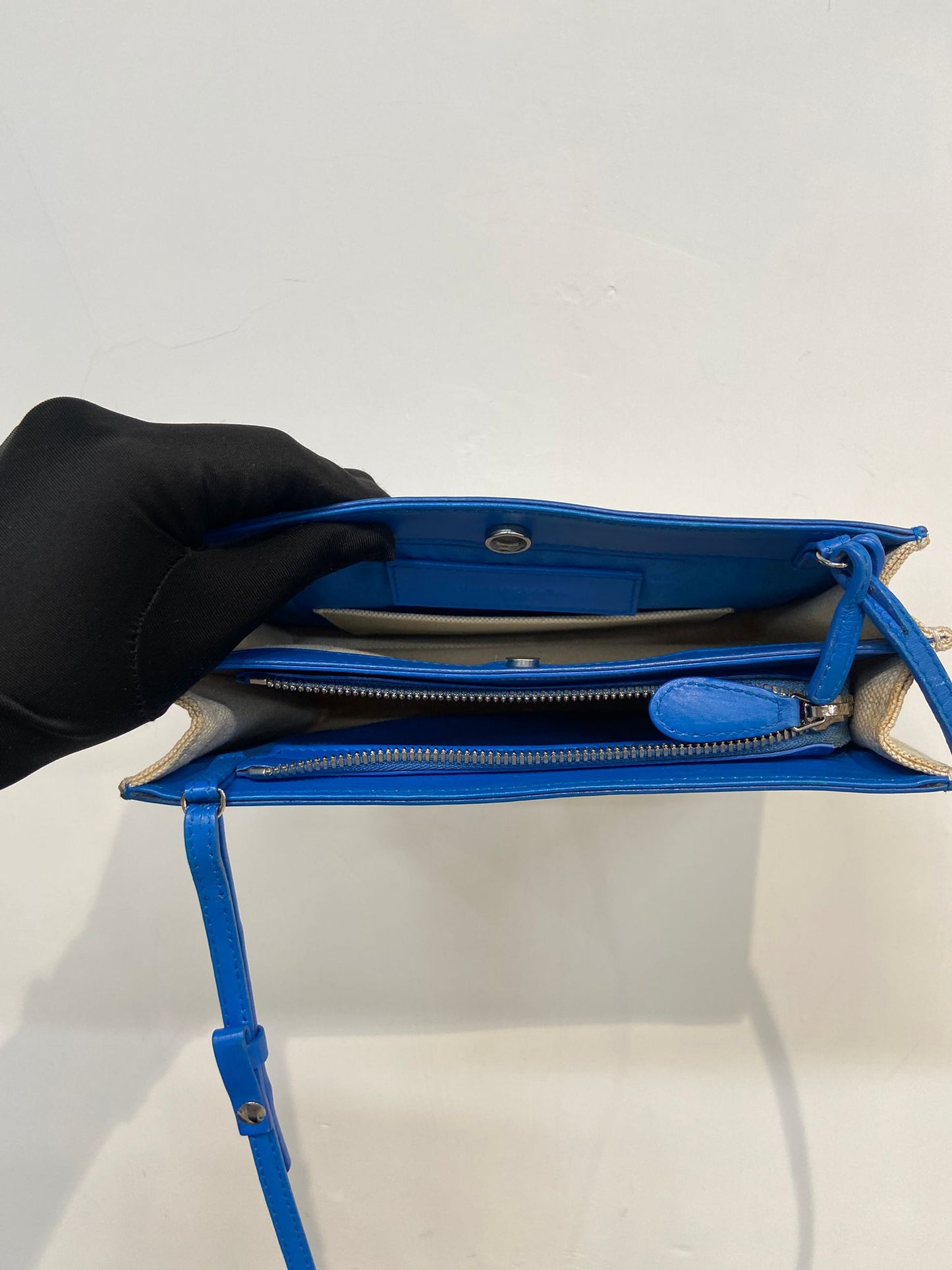 Balenciaga帆布配皮斜孭袋