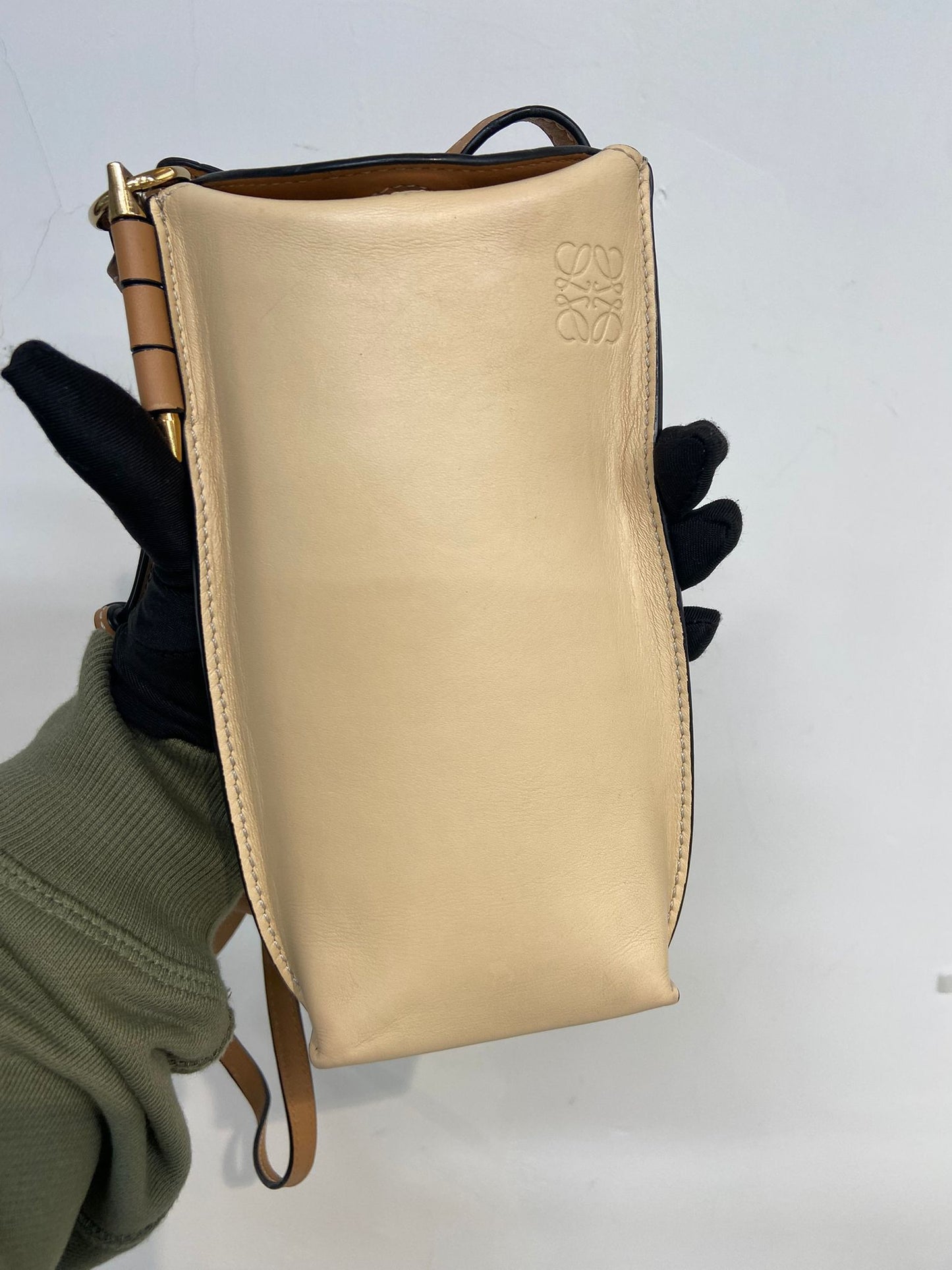 Loewe 直身電話袋