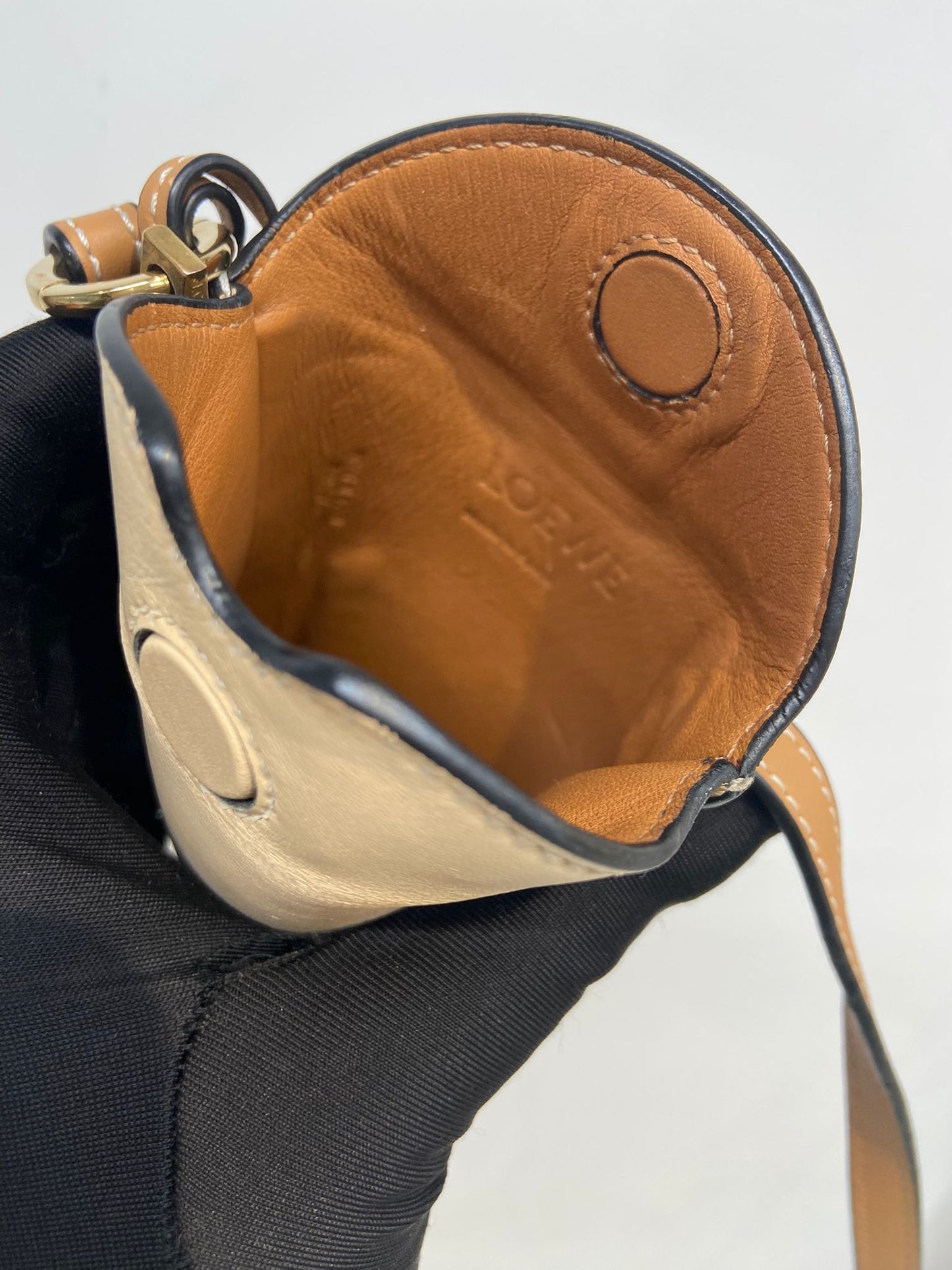 Loewe 直身電話袋