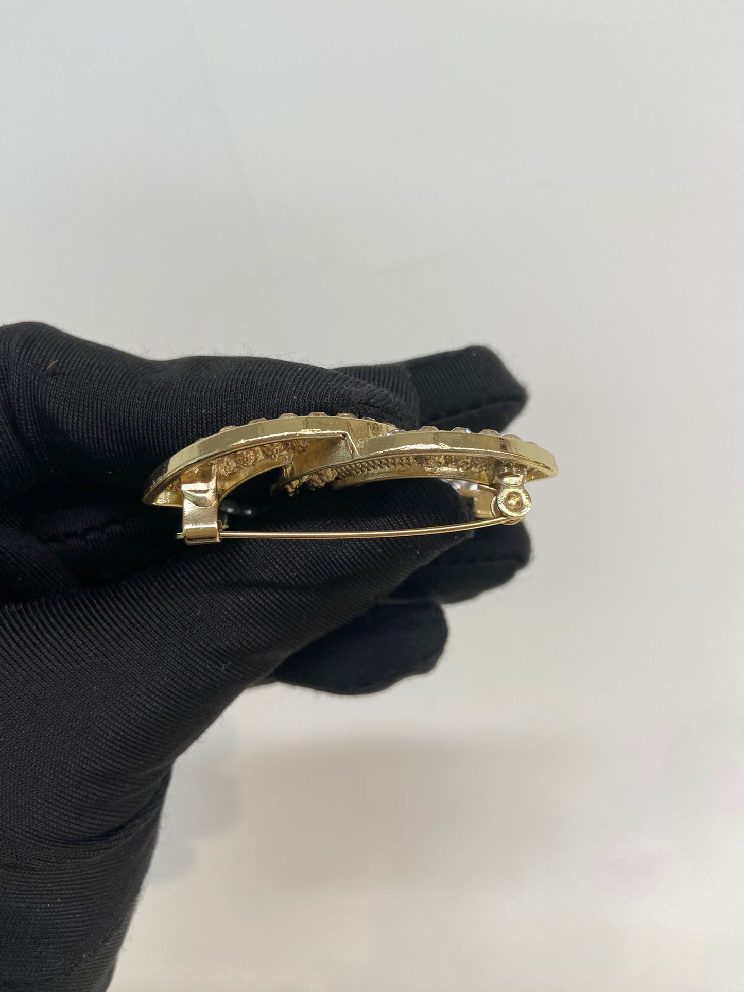 Chanel brooch 心口針