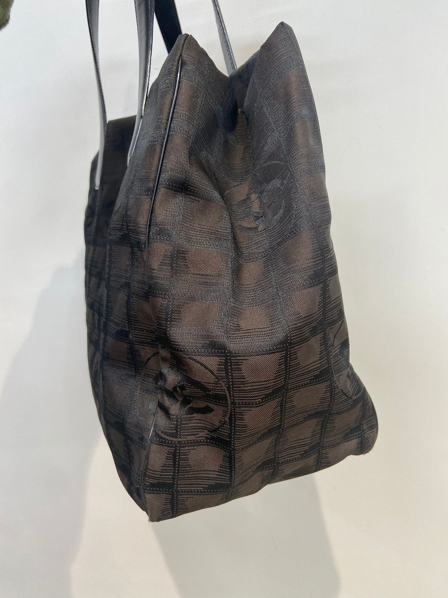 Chanel 冰格 Tote 單肩袋