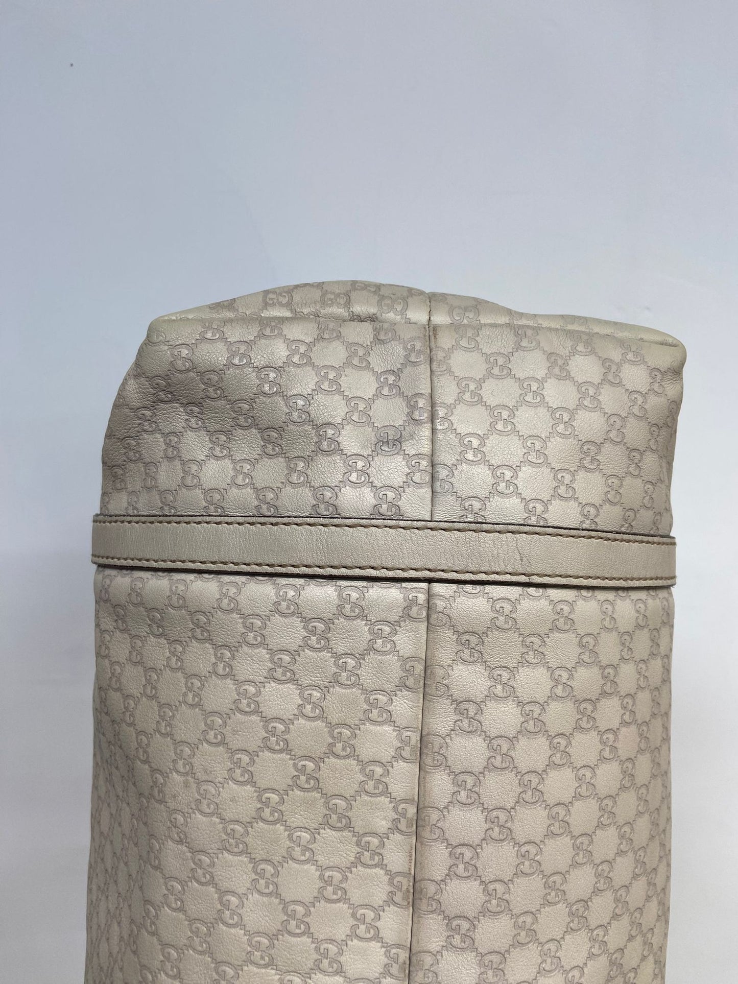 Gucci 牛皮壓紋老花tote