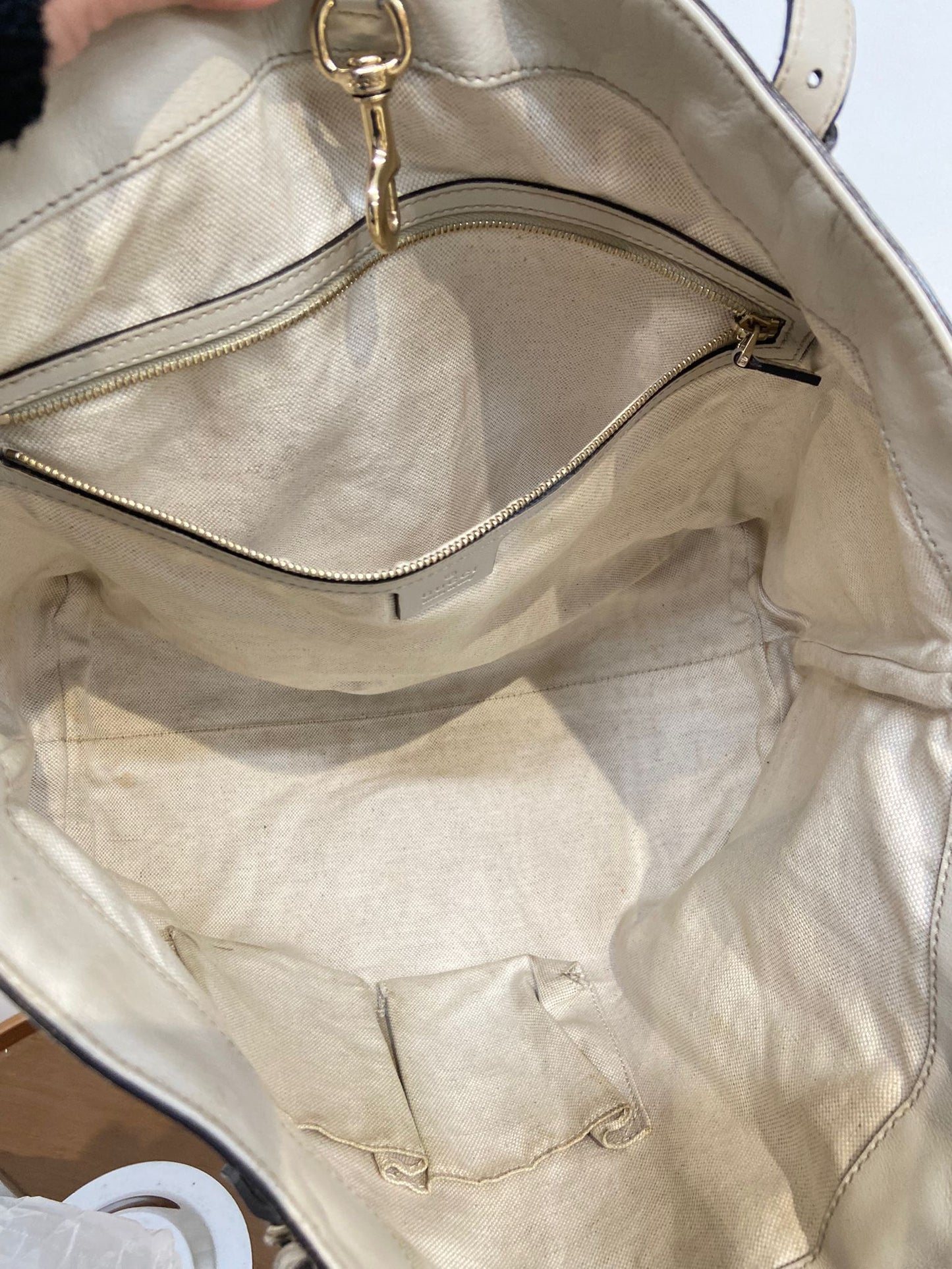 Gucci 牛皮壓紋老花tote