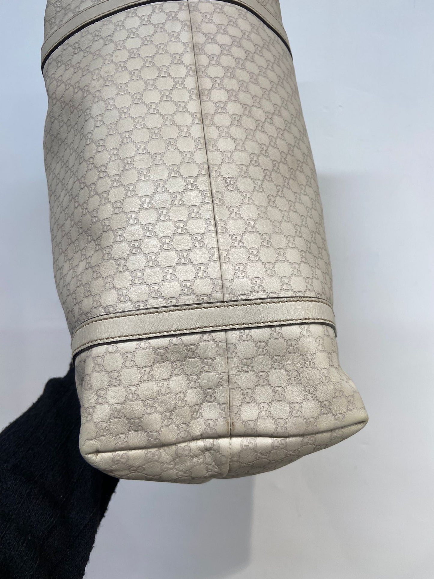 Gucci 牛皮壓紋老花tote