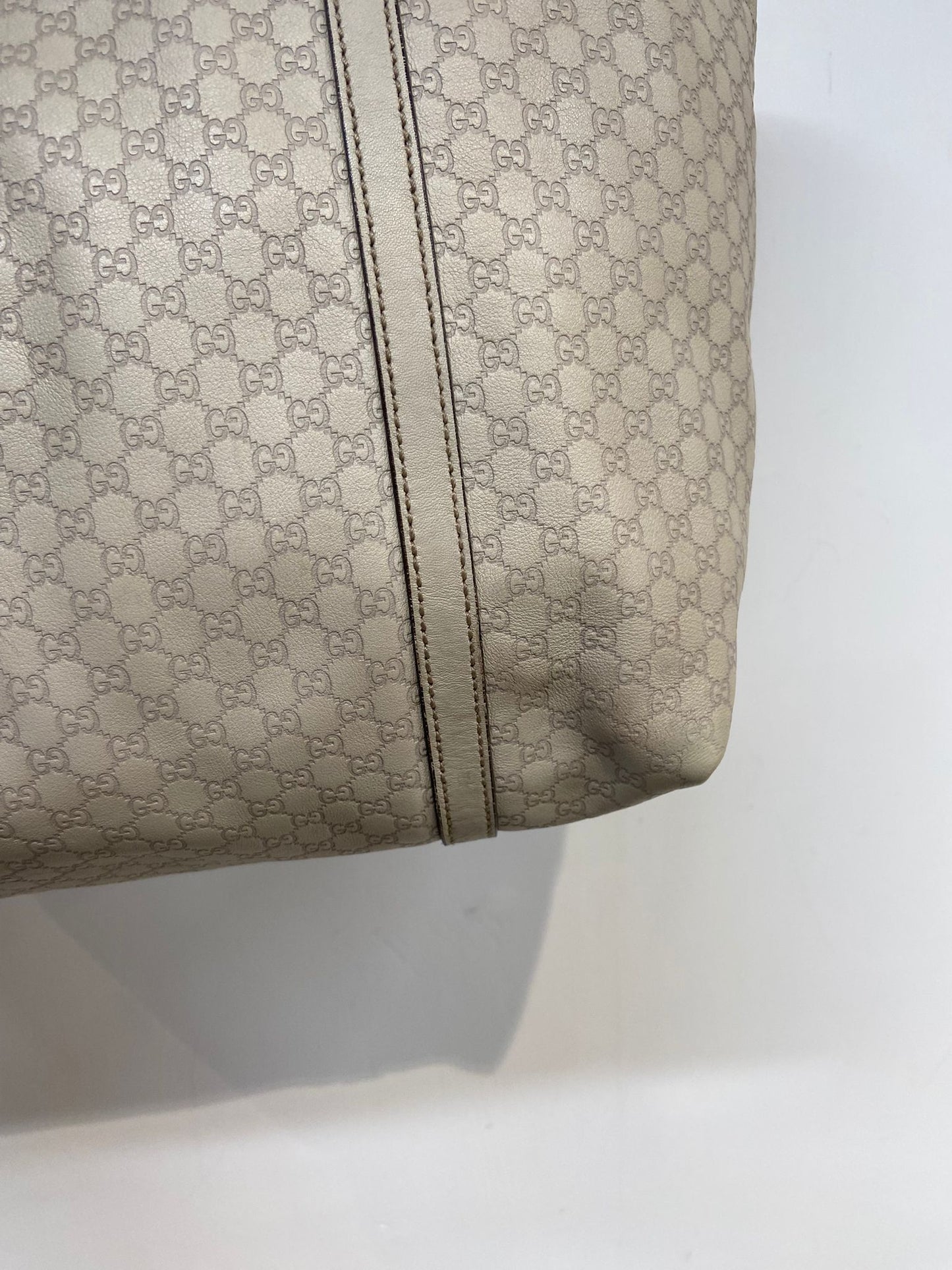 Gucci 牛皮壓紋老花tote