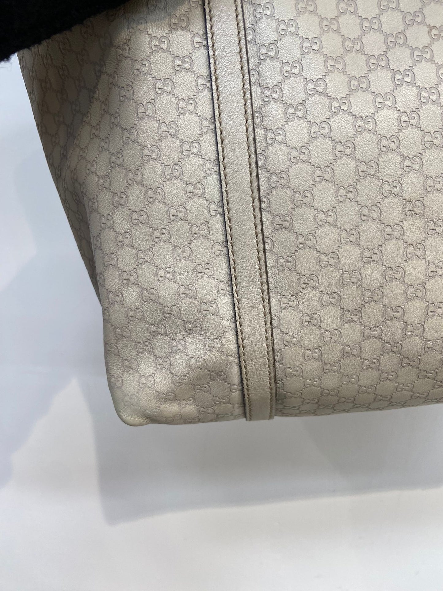 Gucci 牛皮壓紋老花tote