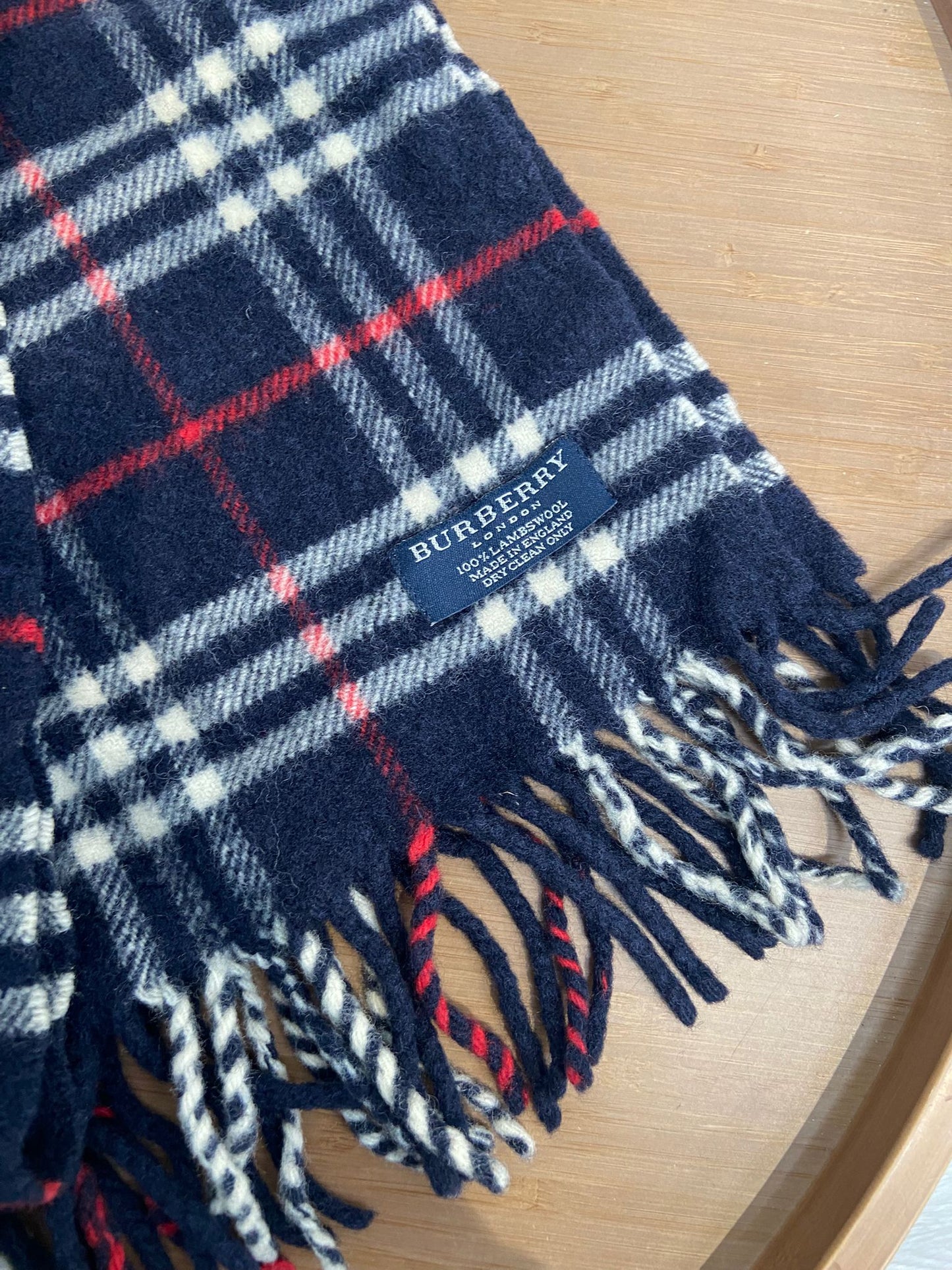 Burberry 深藍色羊絨頸巾