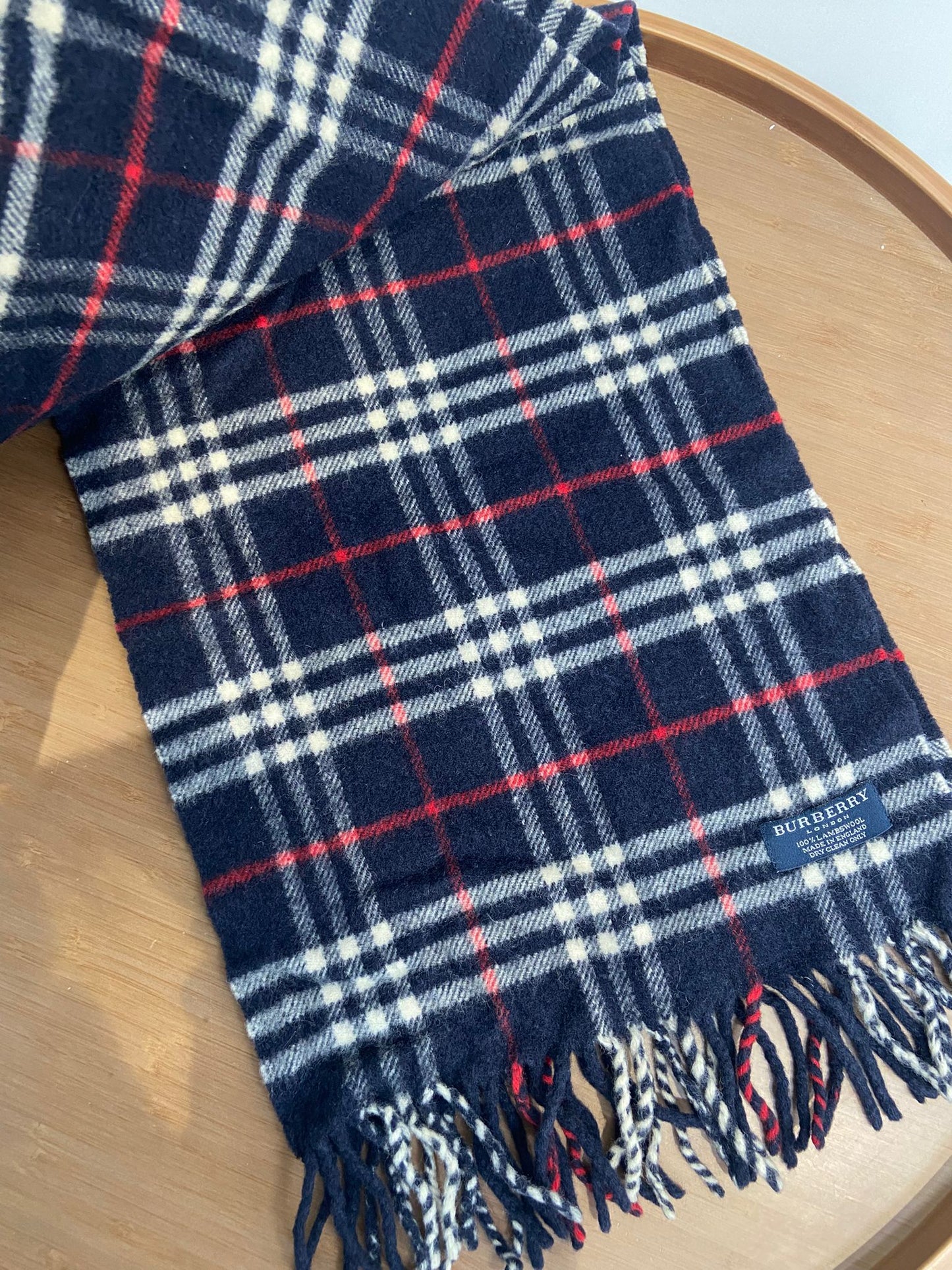 Burberry 深藍色羊絨頸巾